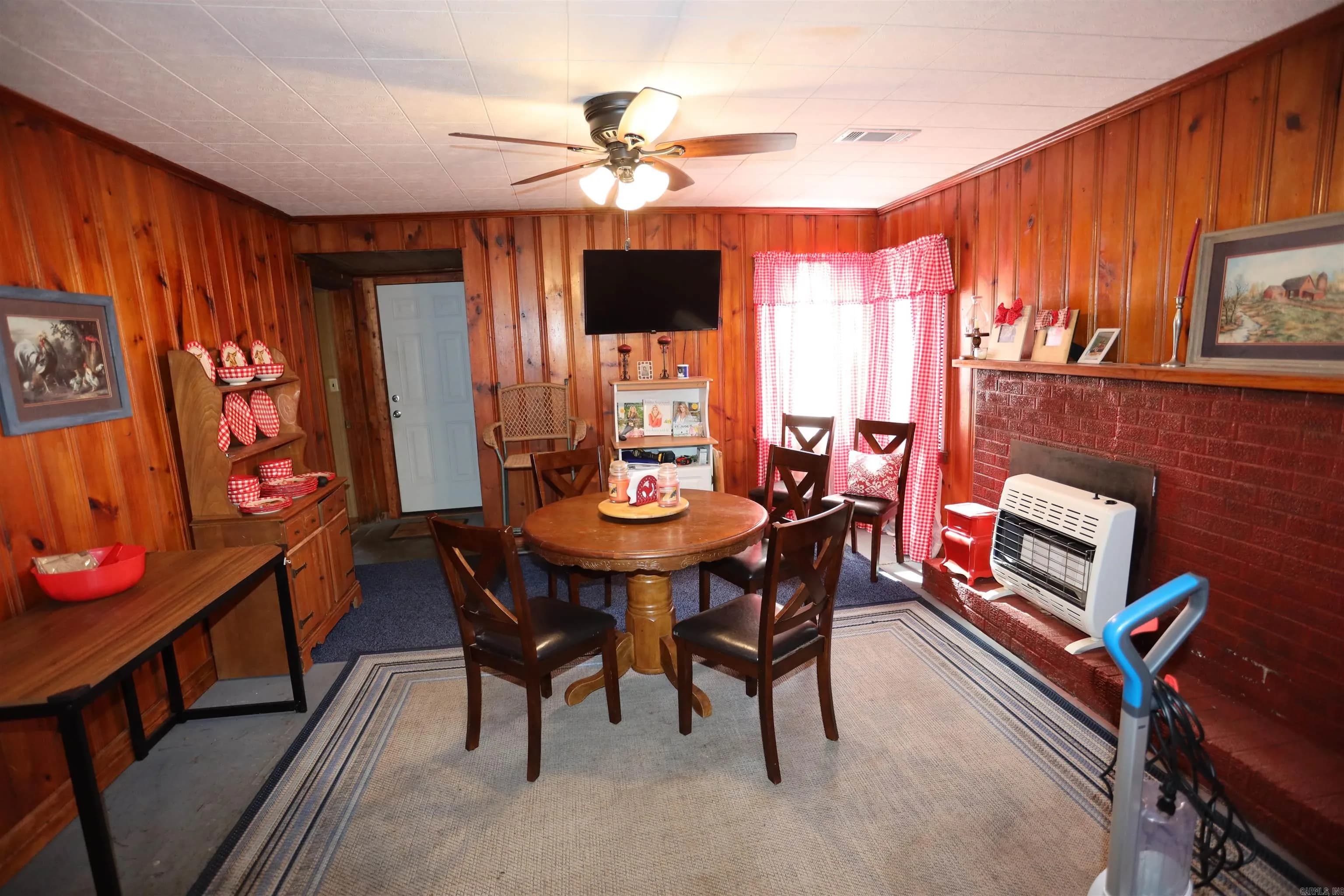 Property at 1404 W Hwy 160 - Image 14