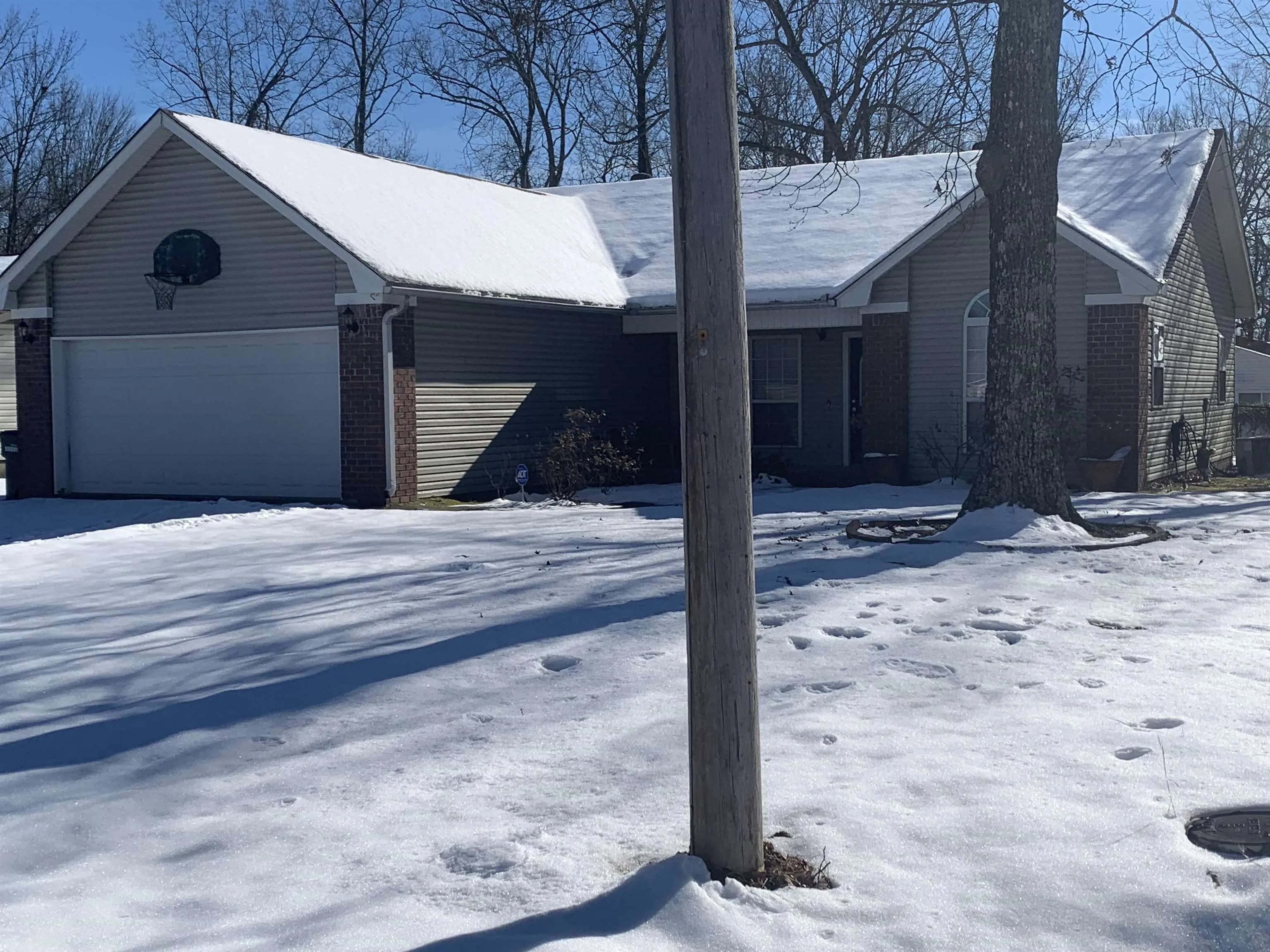 Property at 114  Bob-o-link - Image 2