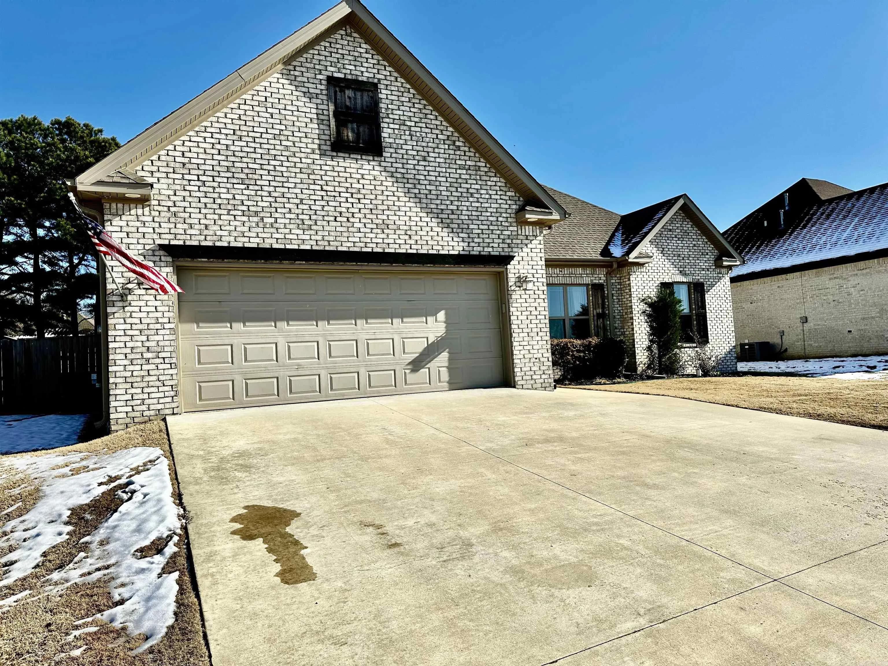 Property at 110 E Hill - Image 3