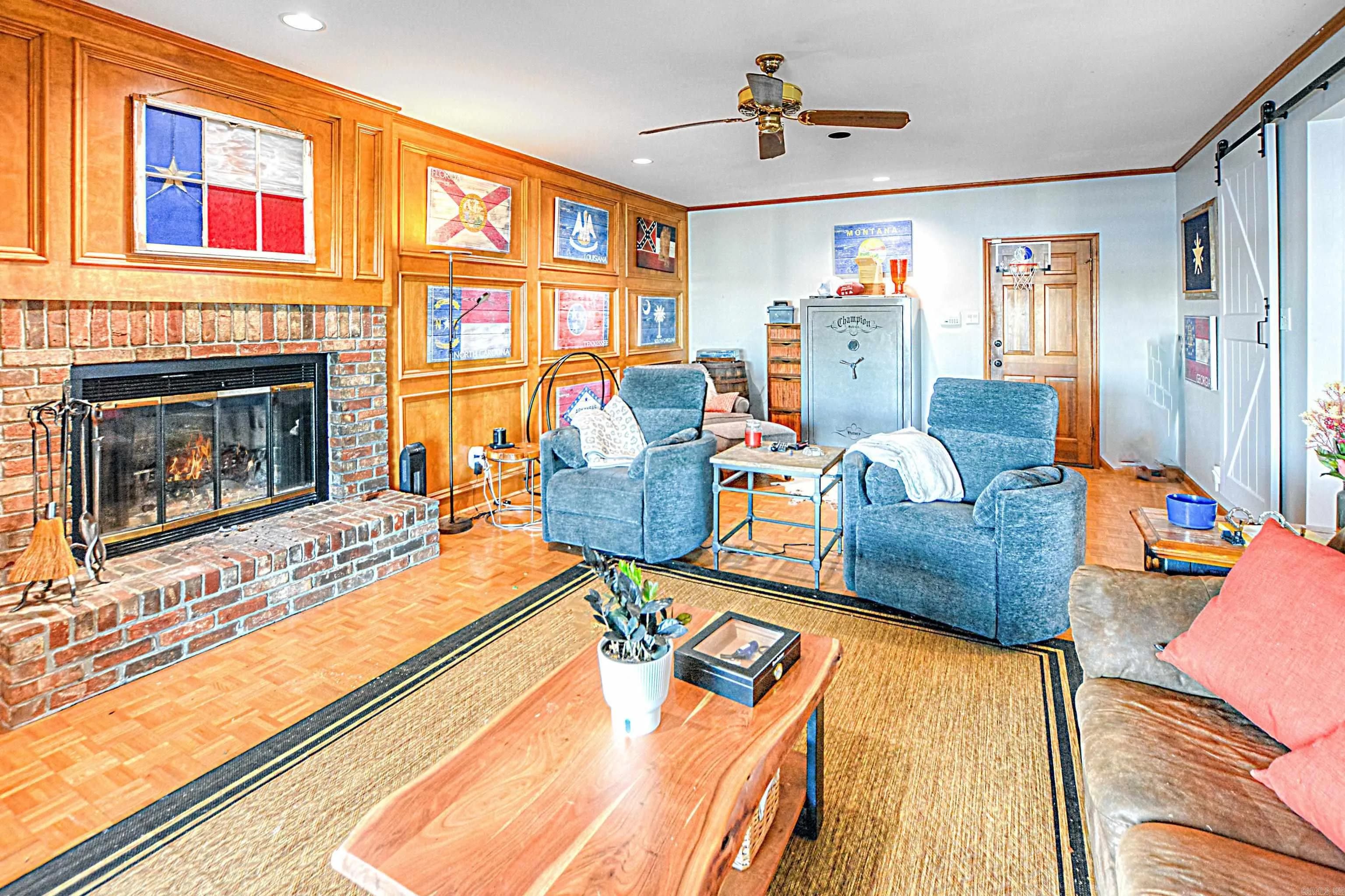Property at 375  Tanglewood - Image 17
