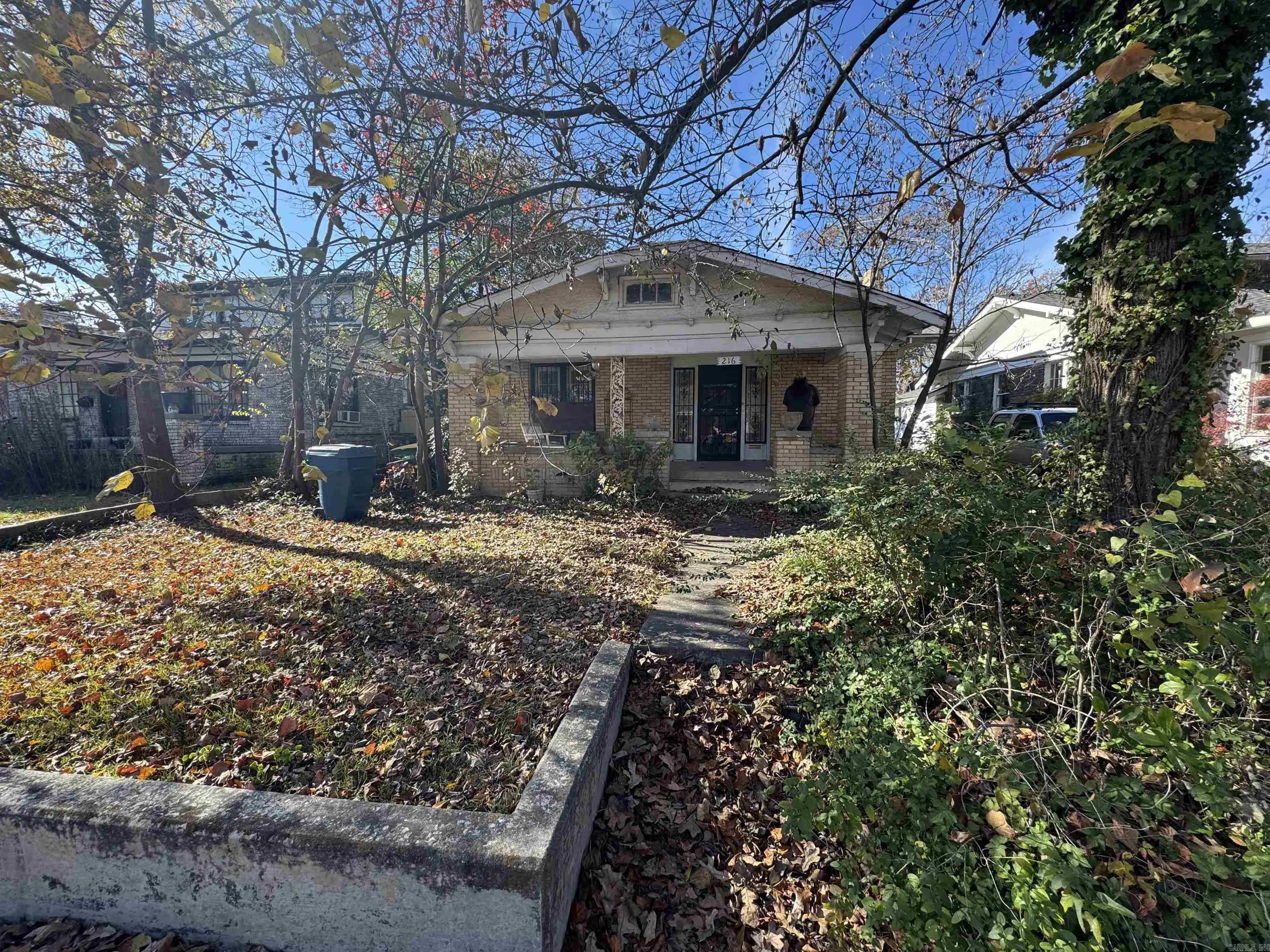Property at 216 S Johnson - Image 3