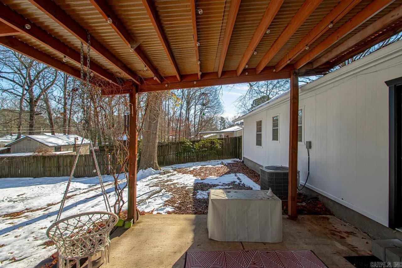 Property at 807  Rosewood - Image 21
