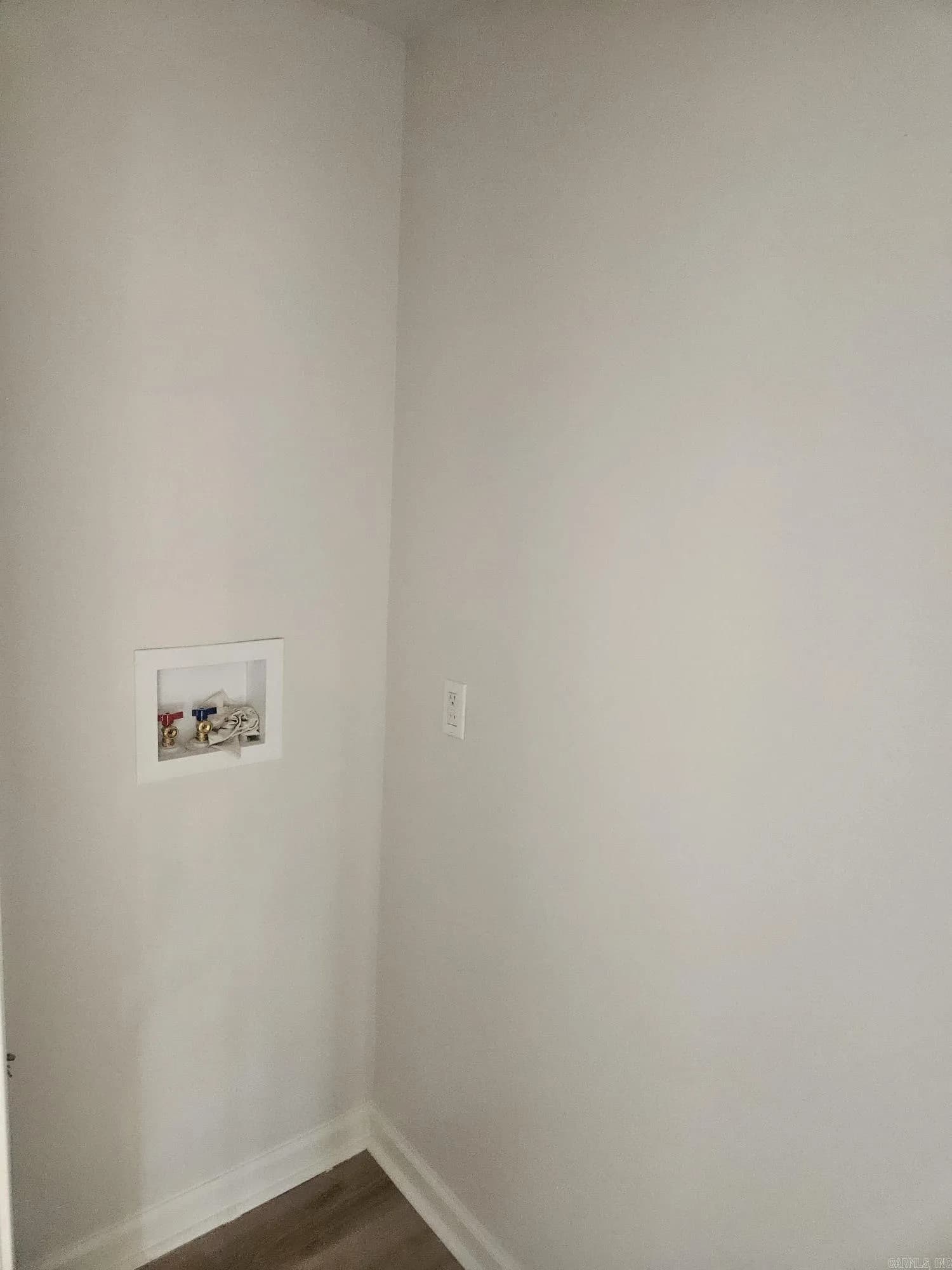 Property at 1816  Colonial - Image 17
