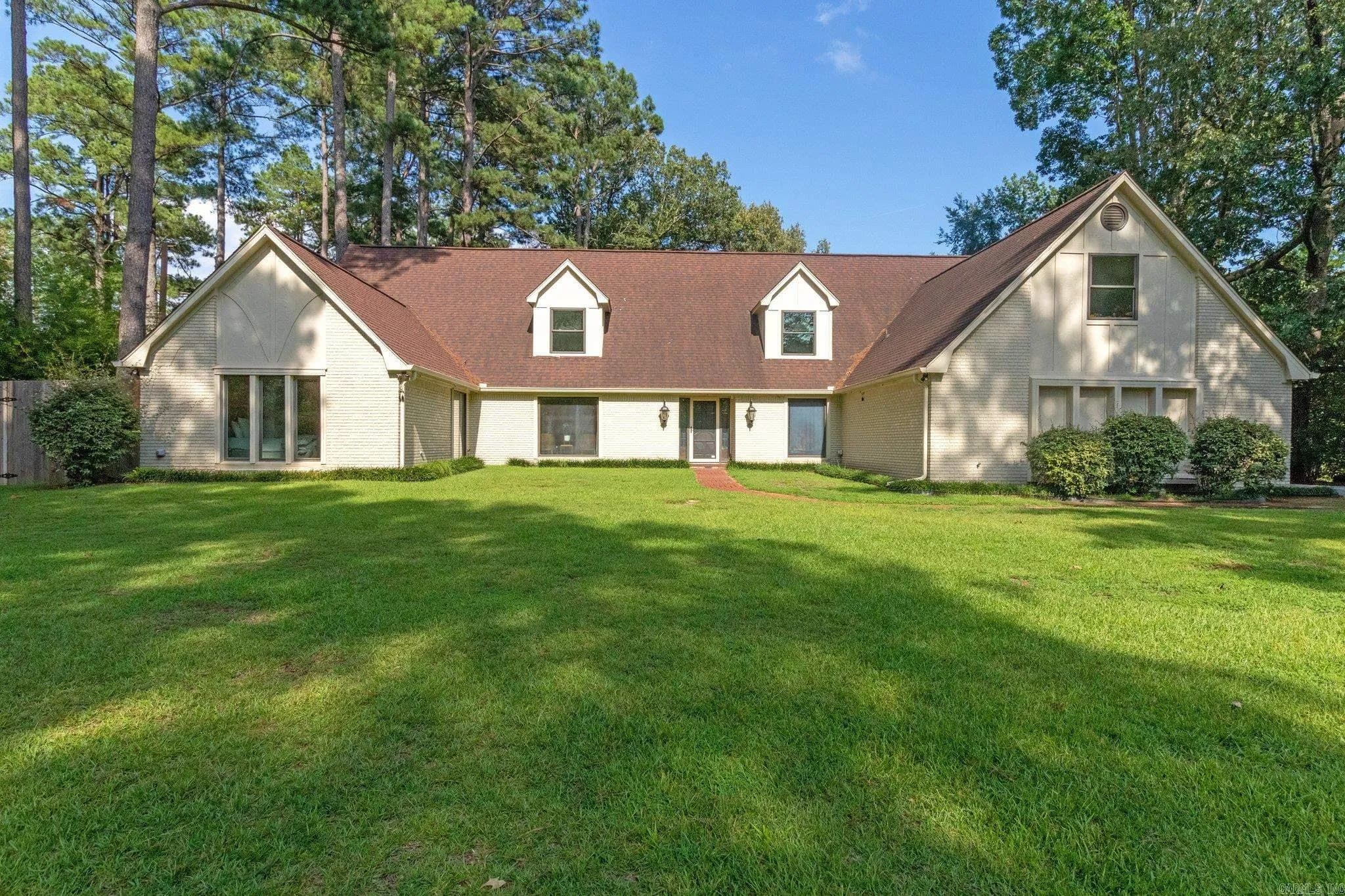 Property at 9  Idylwood - Image 3