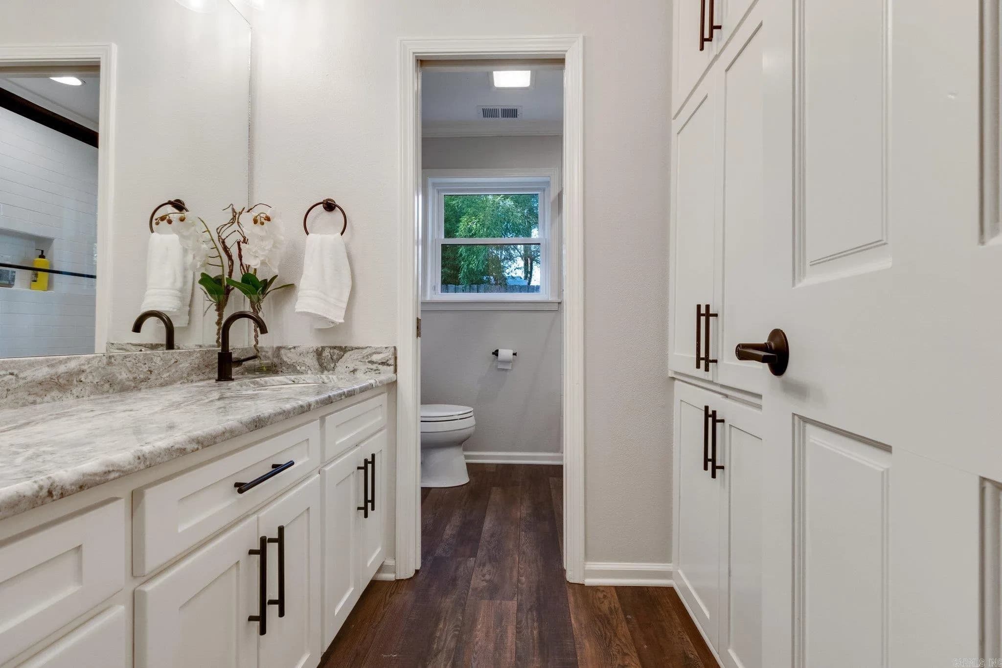 Property at 9  Idylwood - Image 14