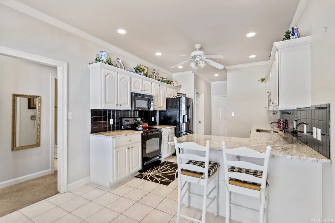 Property at 1001  Ridgewood dr - Image 20