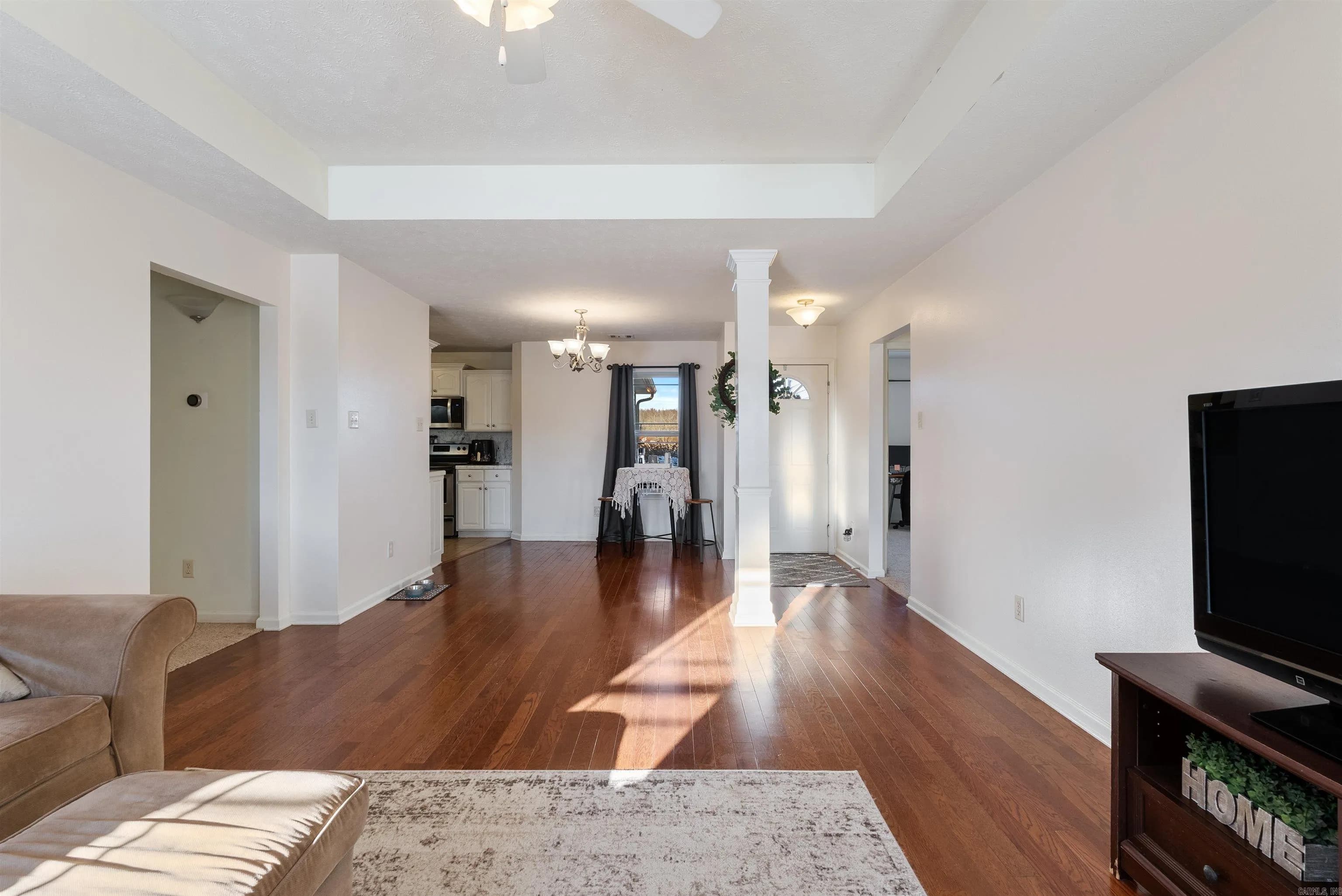 Property at 110  Willow lake - Image 8
