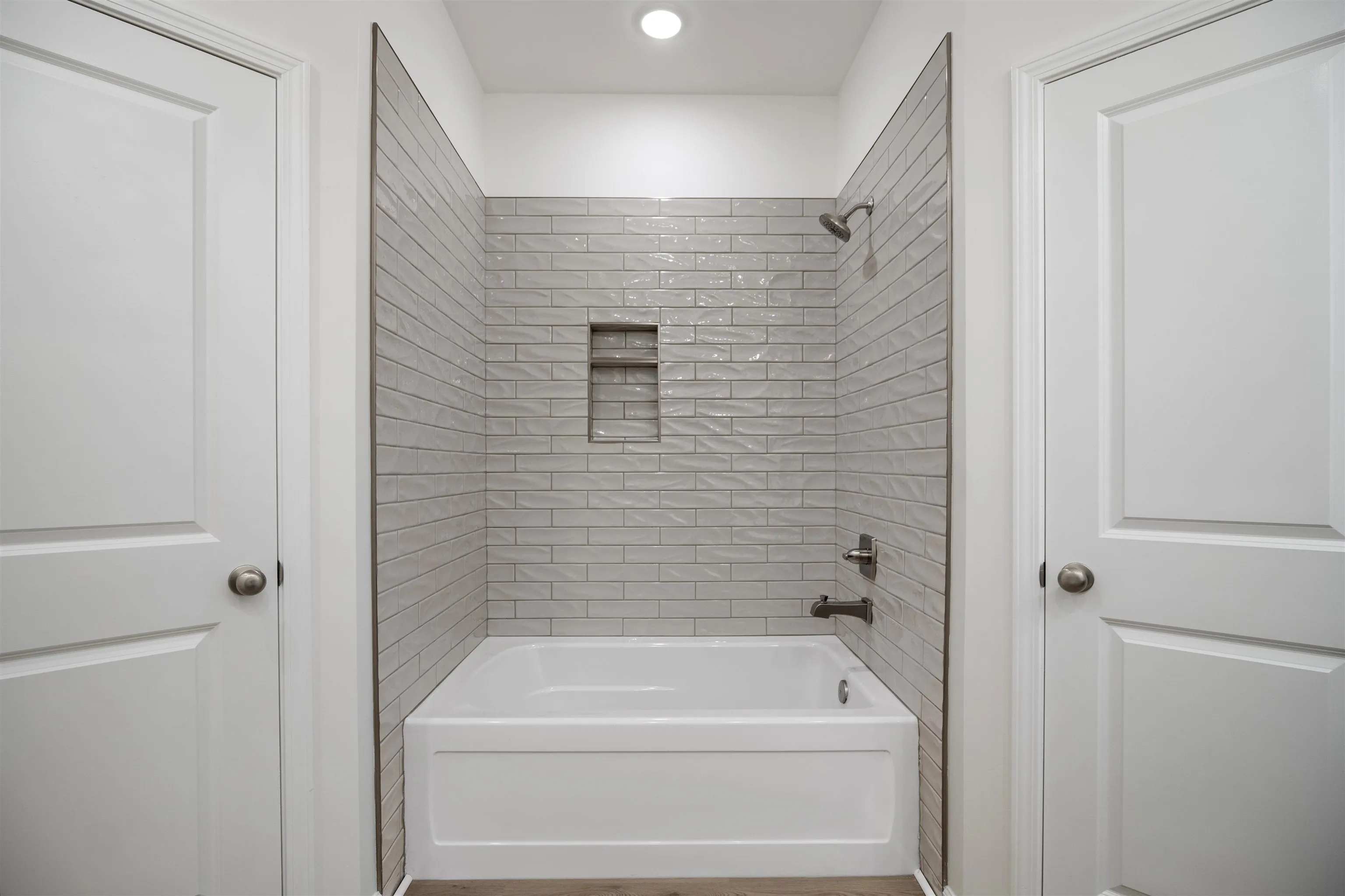Property at 1810 N Oak - Image 23