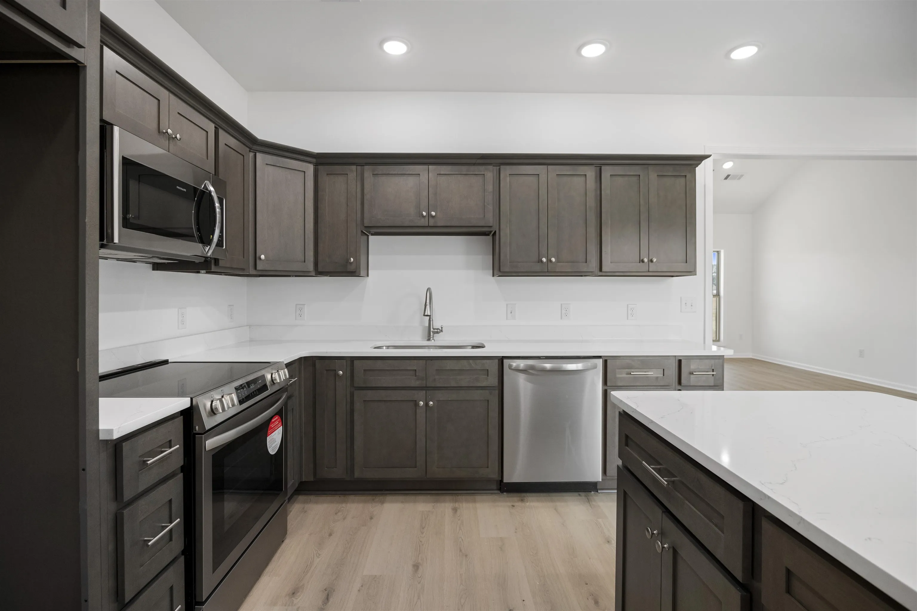 Property at 1810 N Oak - Image 13