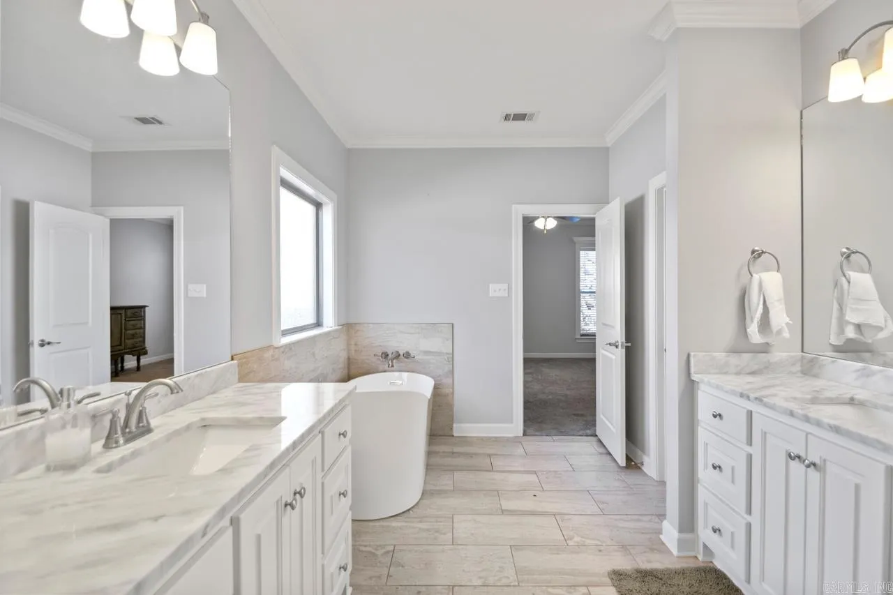Property at 1129  Tahoe - Image 16