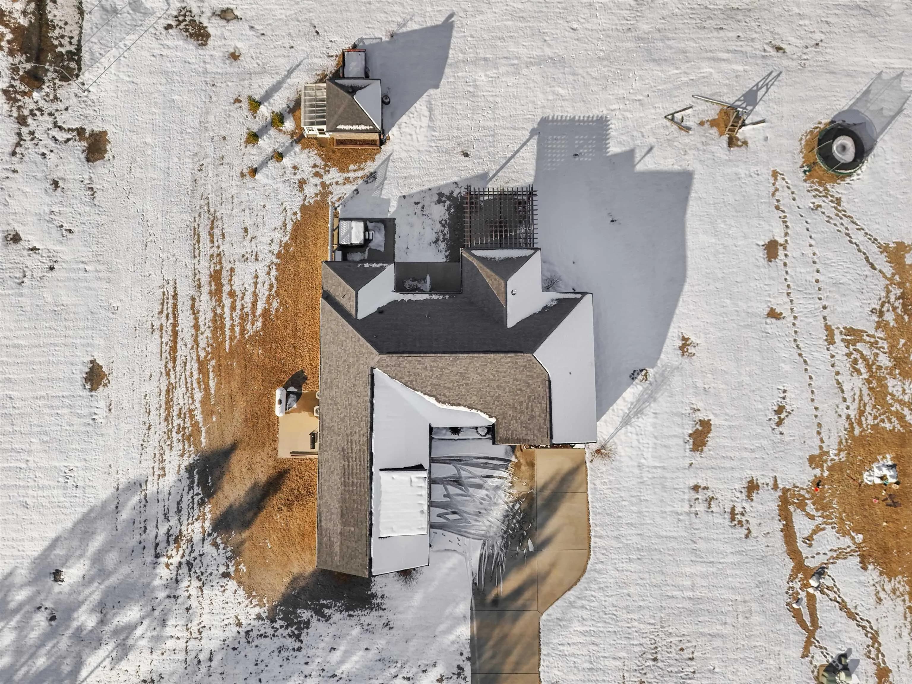 Property at 104  Paiger - Image 21