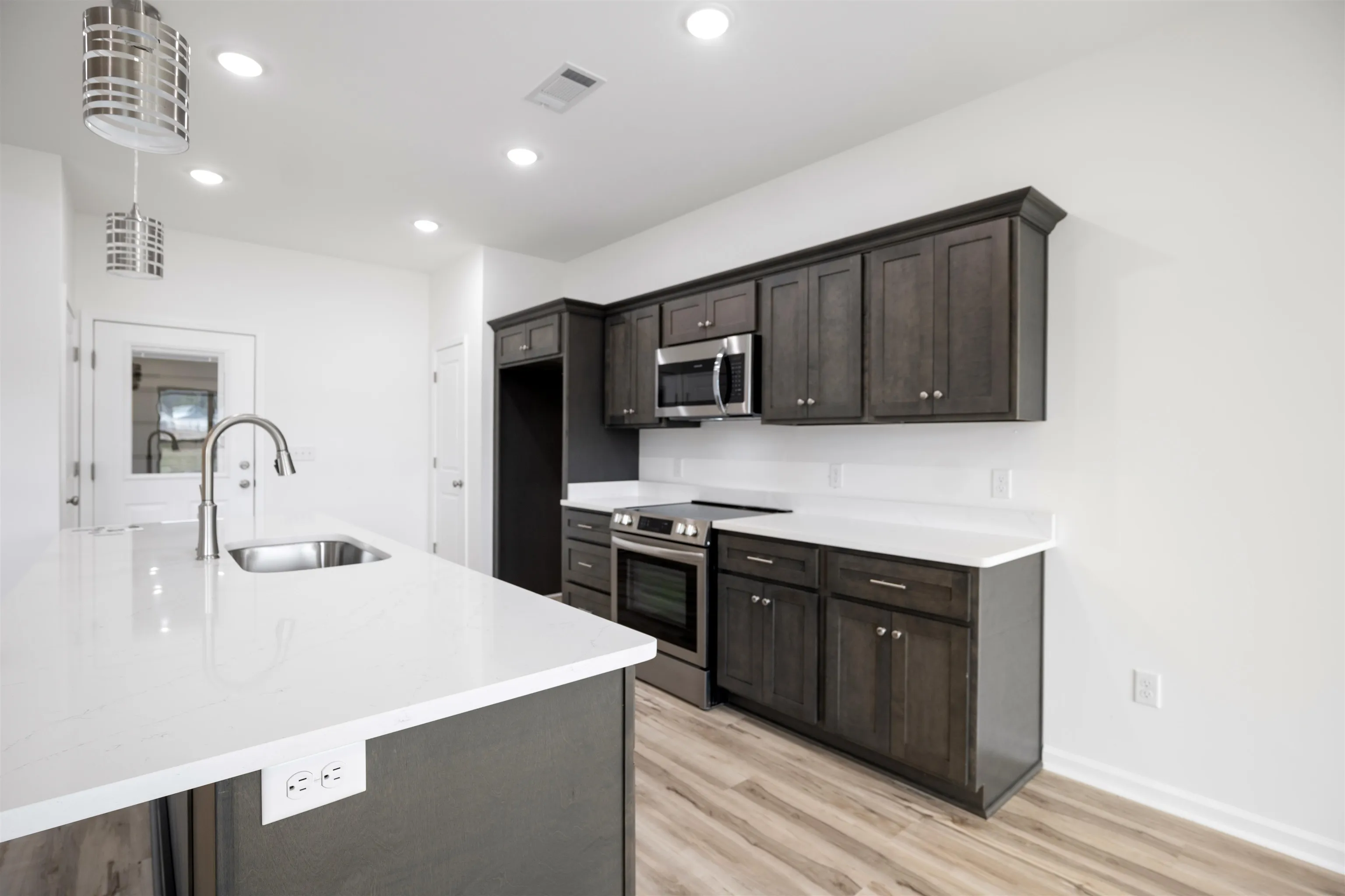 Property at 1808 N Oak - Image 8