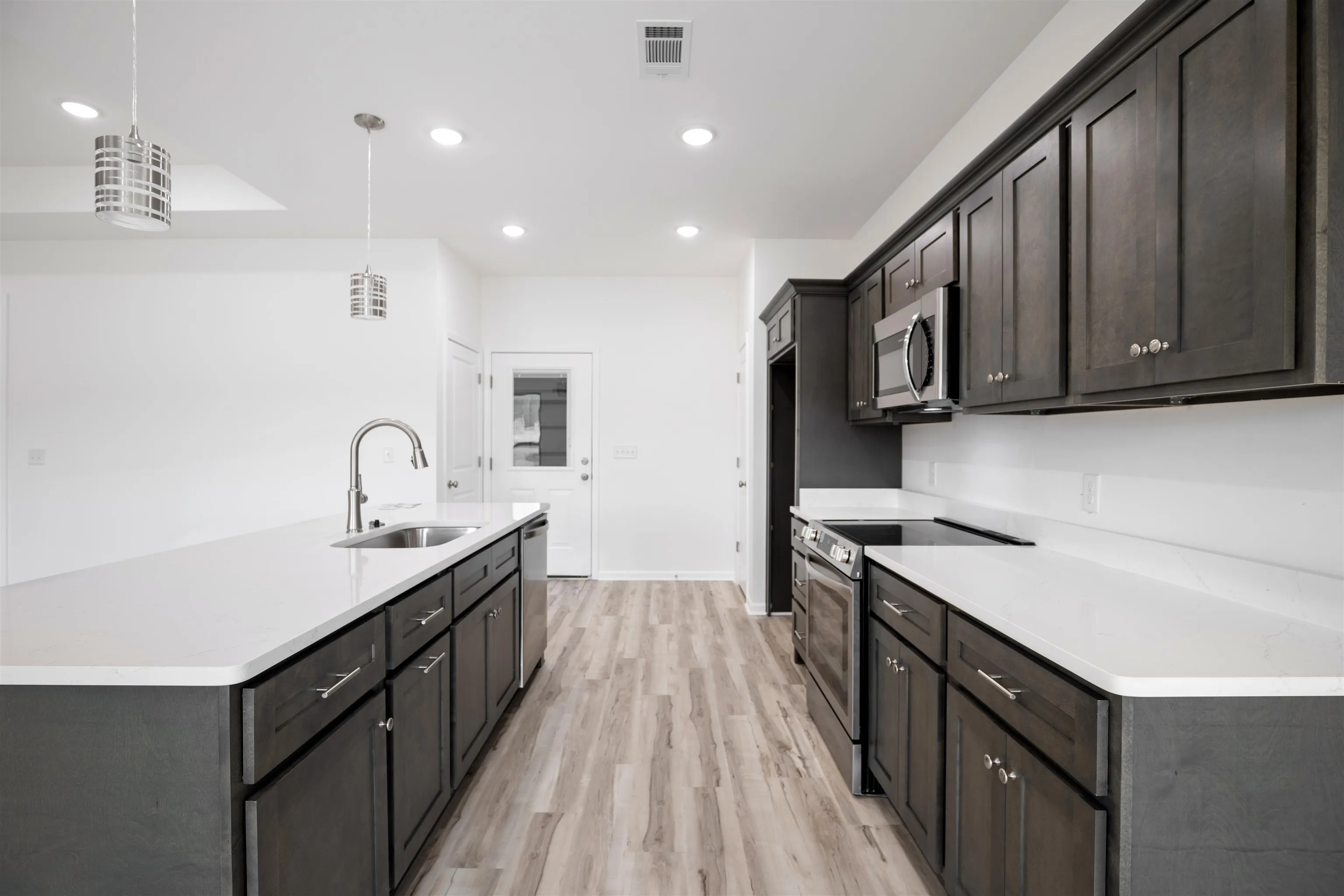 Property at 1808 N Oak - Image 9