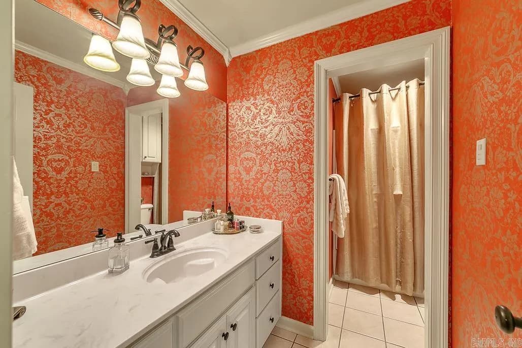 Property at 60  Edgewood - Image 42