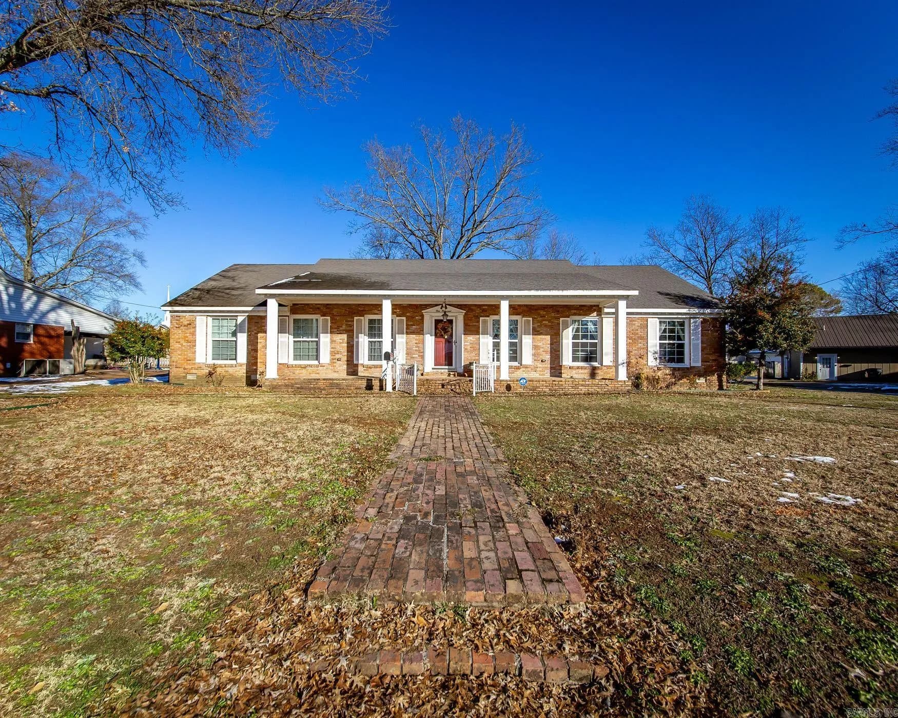 Property at 1000 W Arch - Image 1