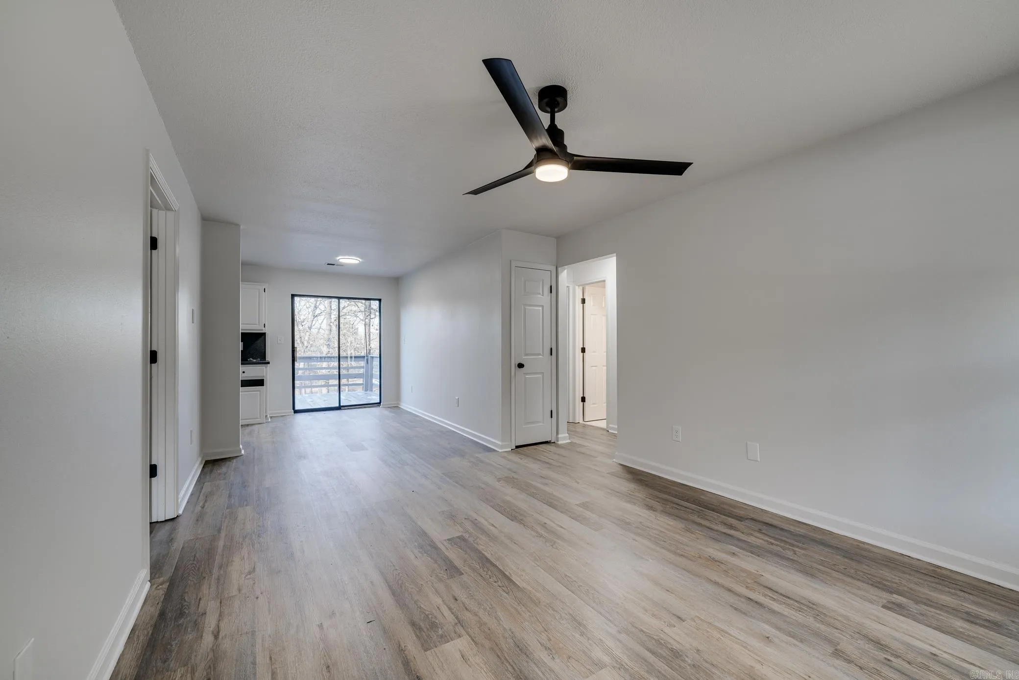 Property at 2  Antelope - Image 6