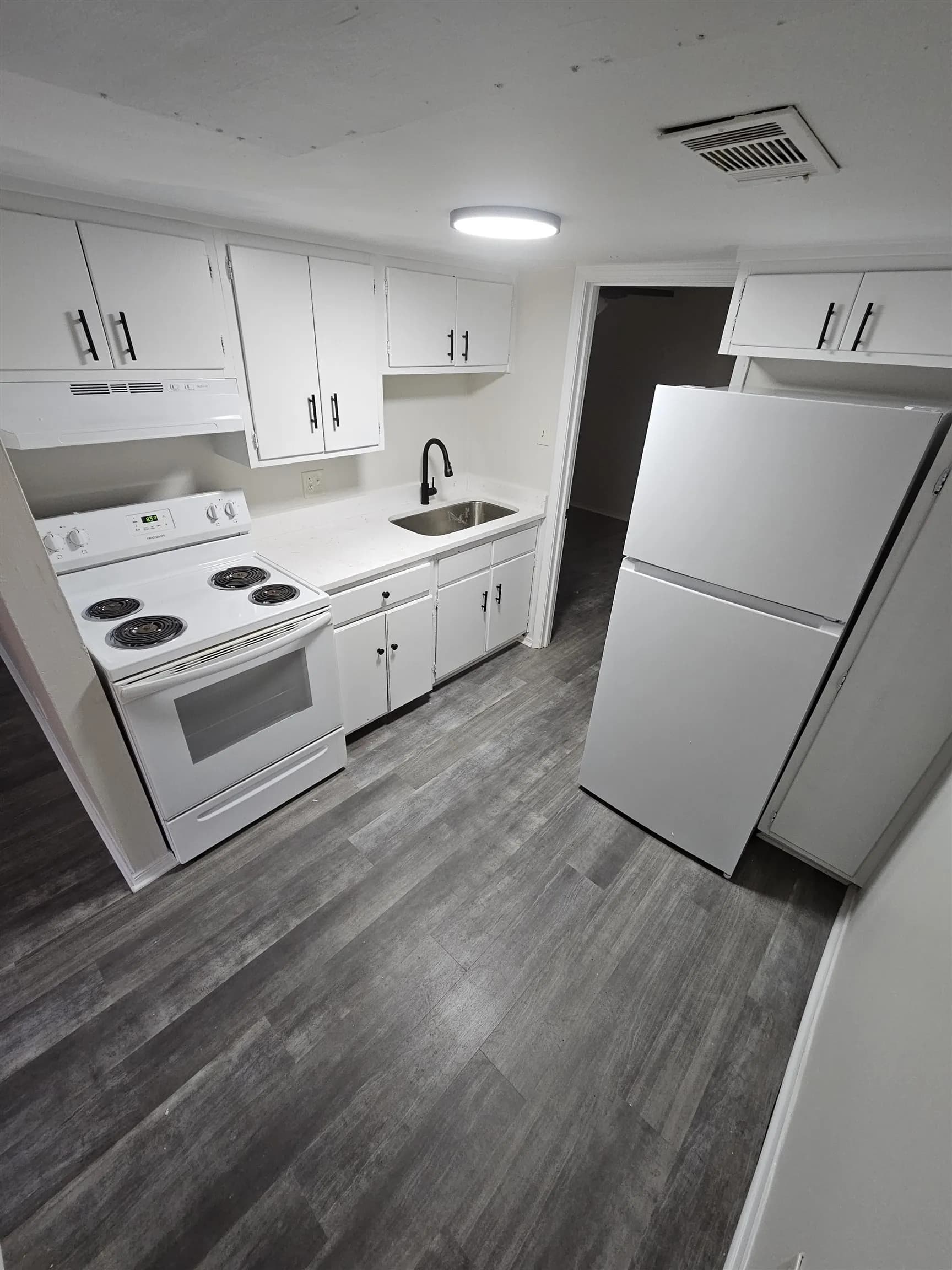 Property at 3211 S Fir, 1 - Image 3