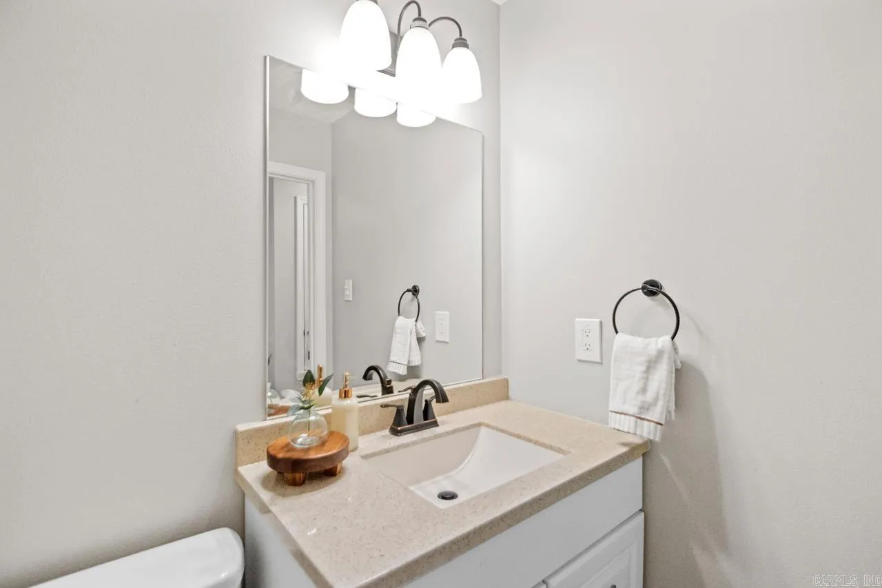 Property at 36  Greenview - Image 16