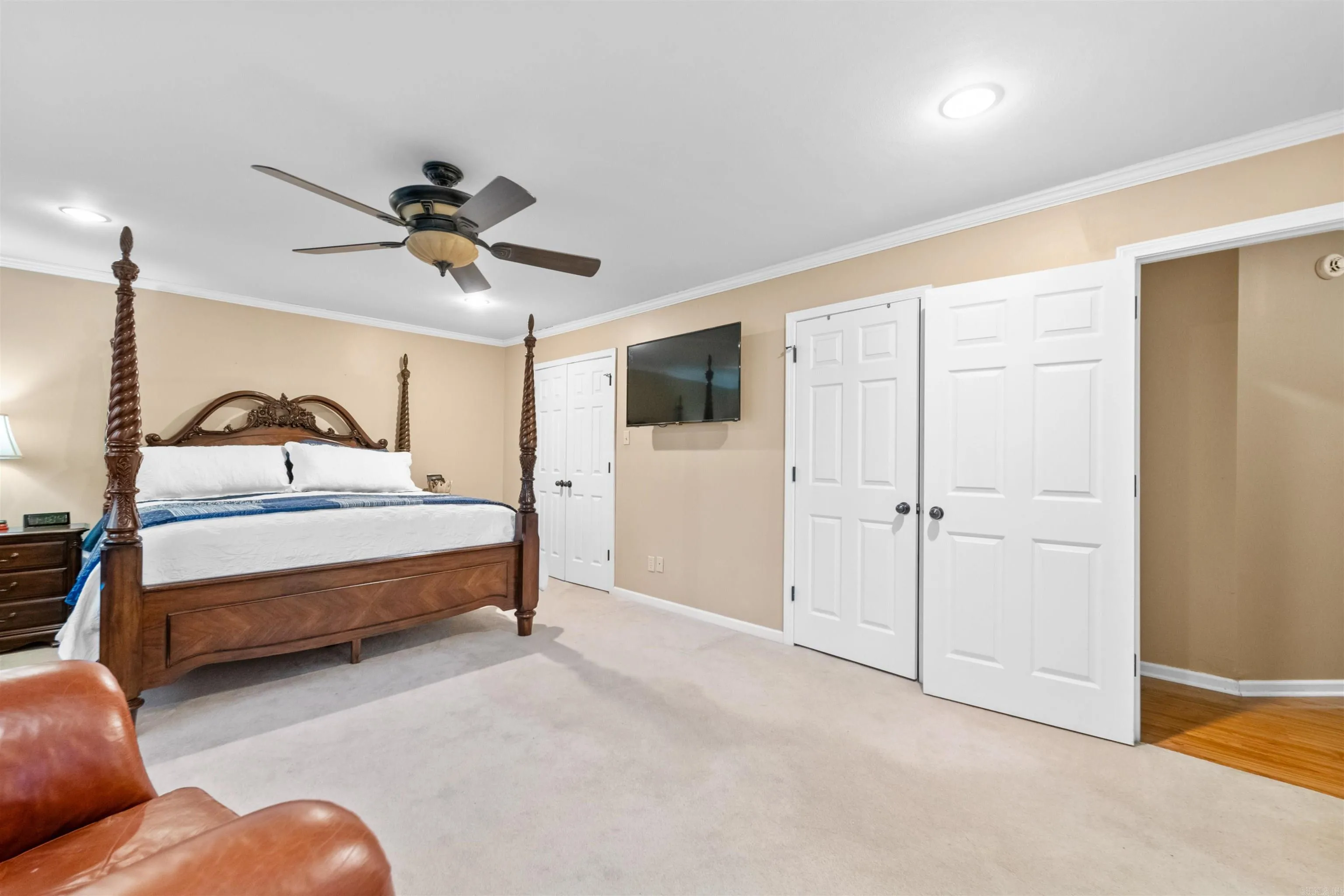 Property at 5809  N hills blvd - Image 19