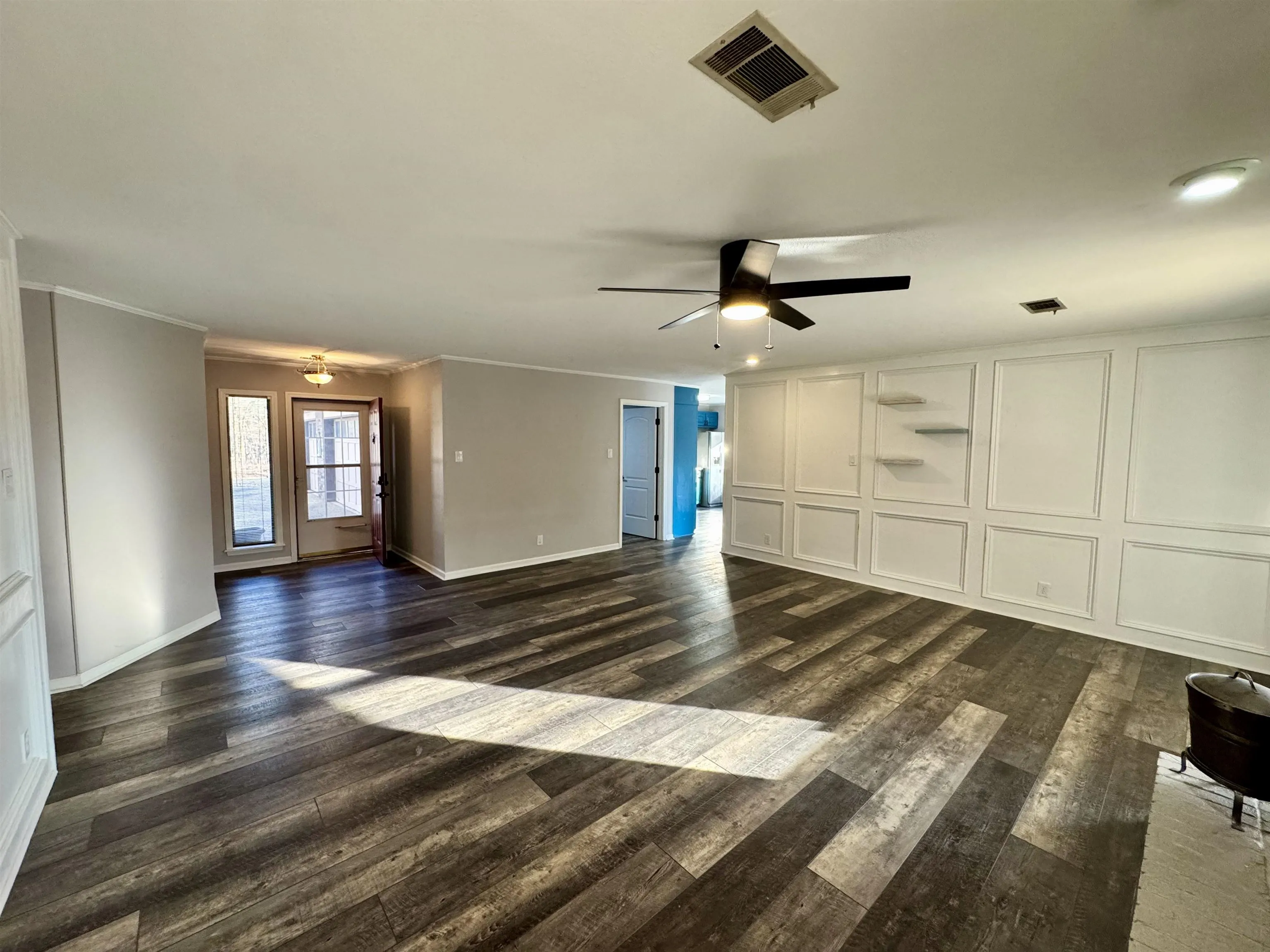 Property at 324  Farquharson - Image 5