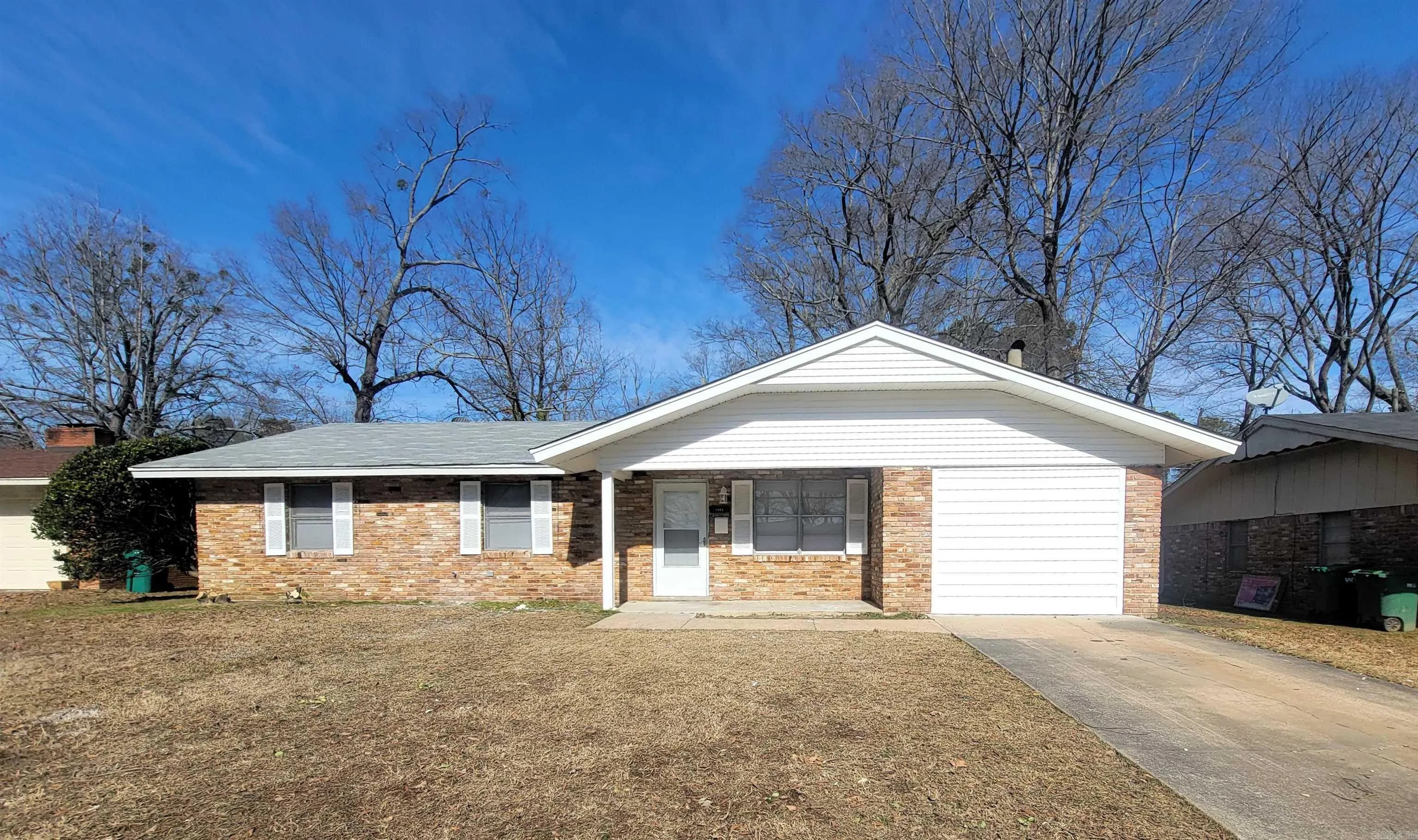 Property at 1403  Arrowhead - Image 2