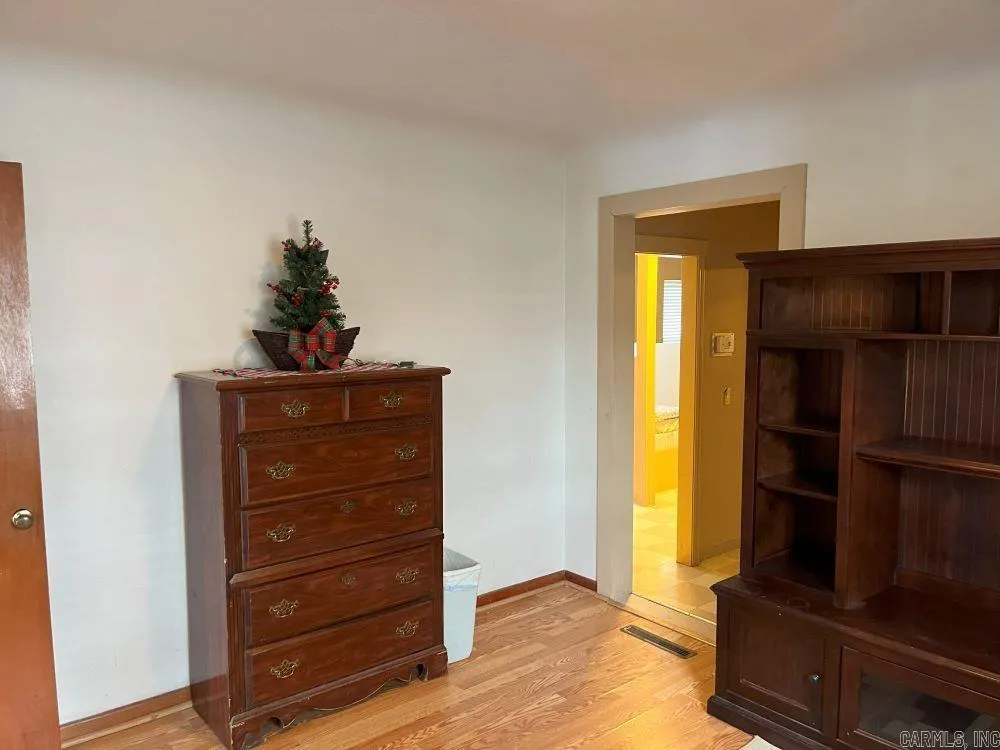Property at 424 E 7th - Image 26