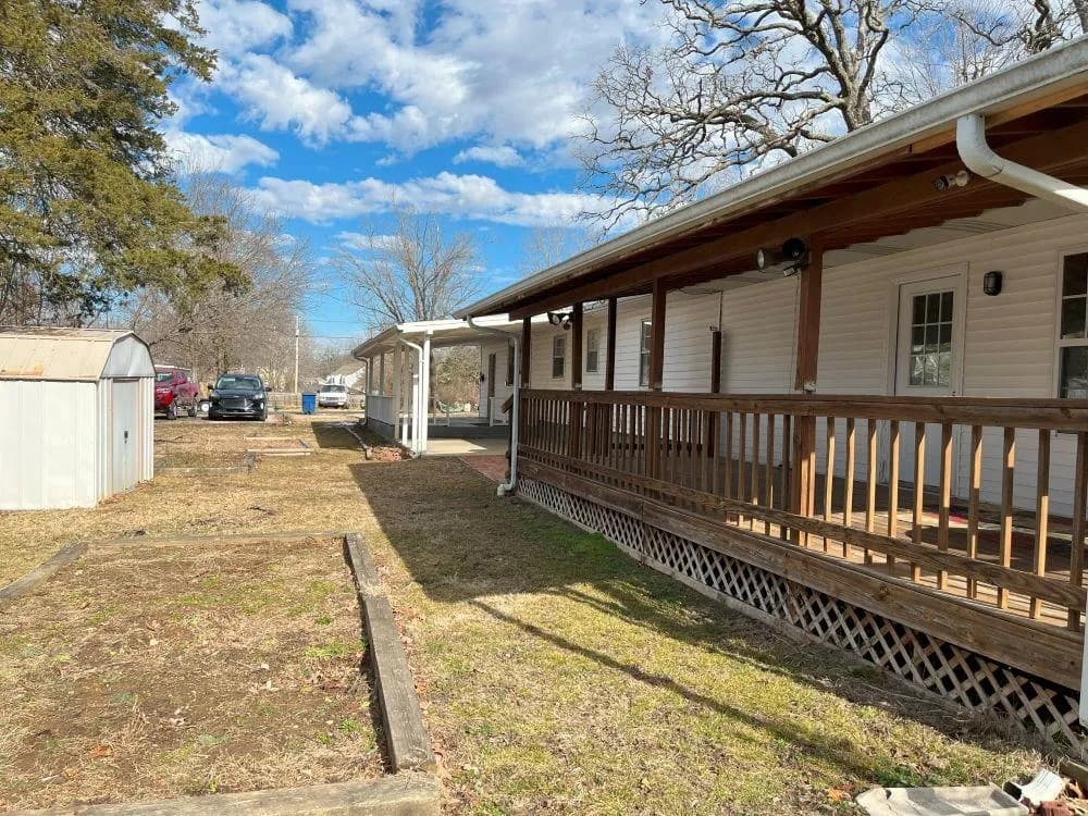 Property at 424 E 7th - Image 33