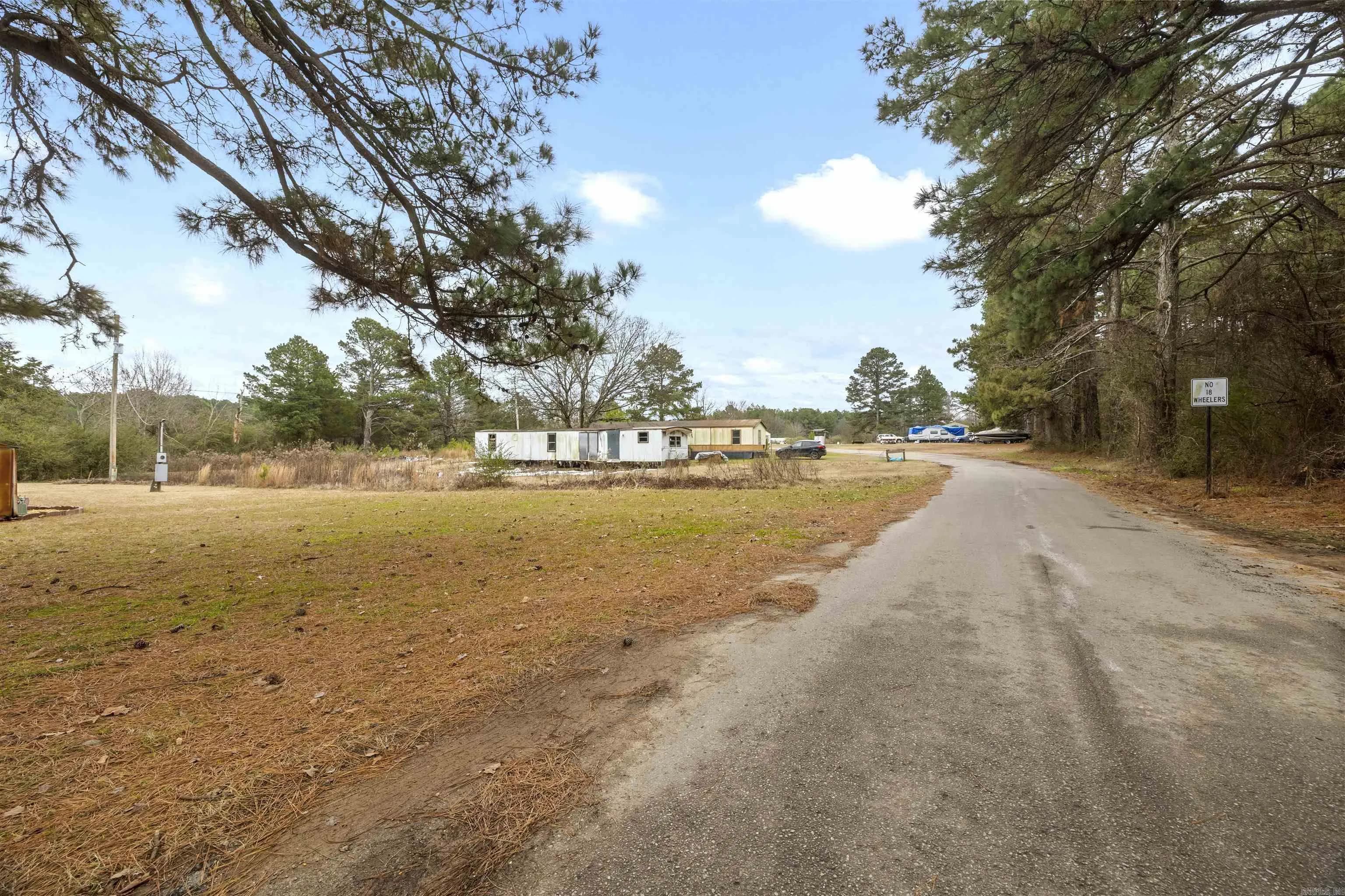 Property at 111 W Dodson st - Image 16