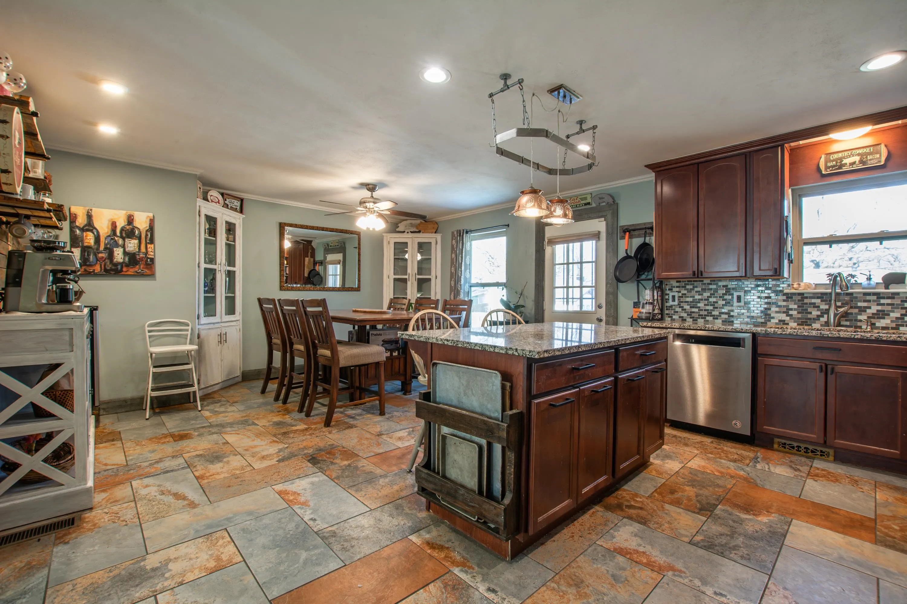 Property at 2408  Cedar creek - Image 7