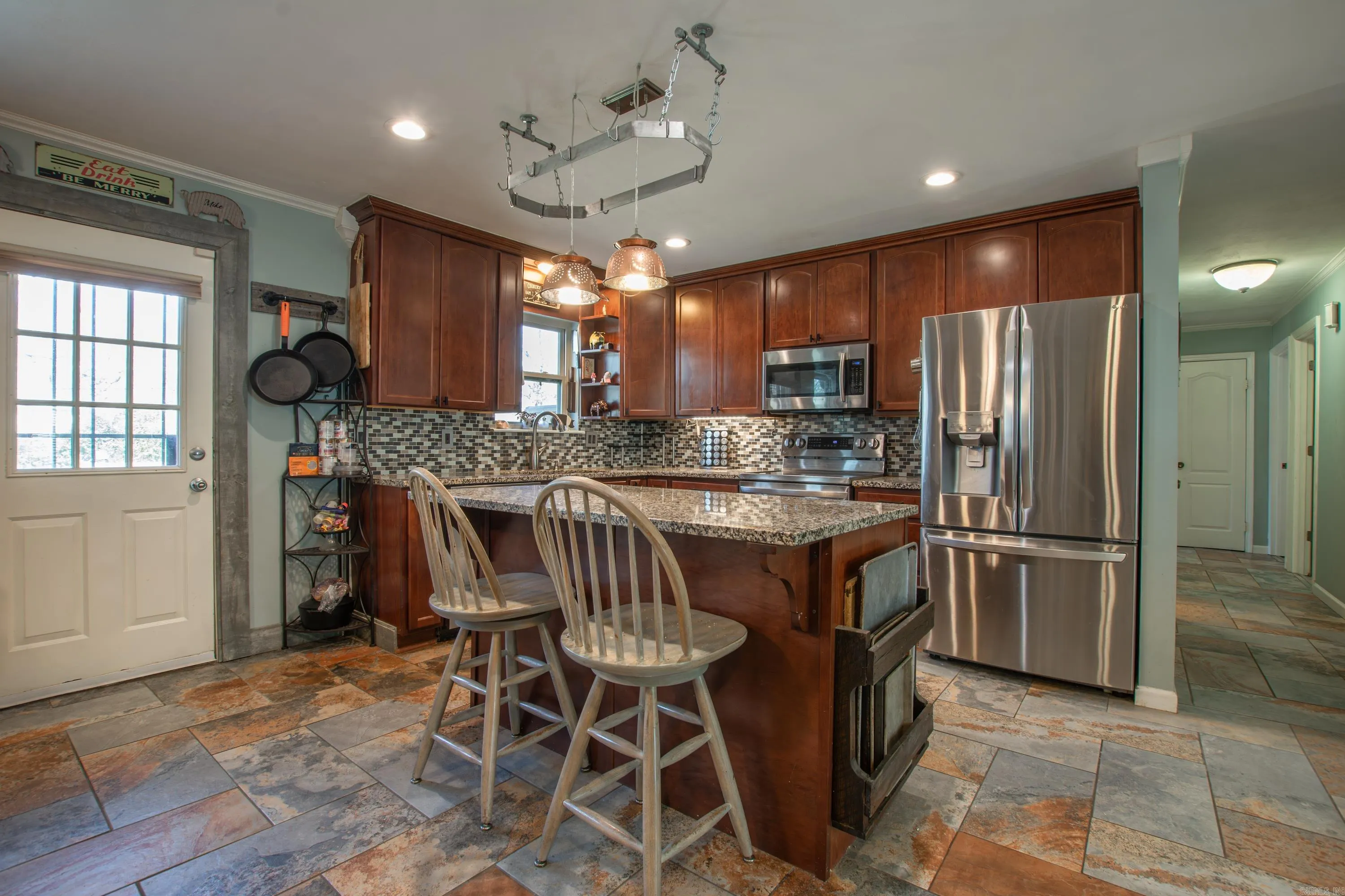 Property at 2408  Cedar creek - Image 9