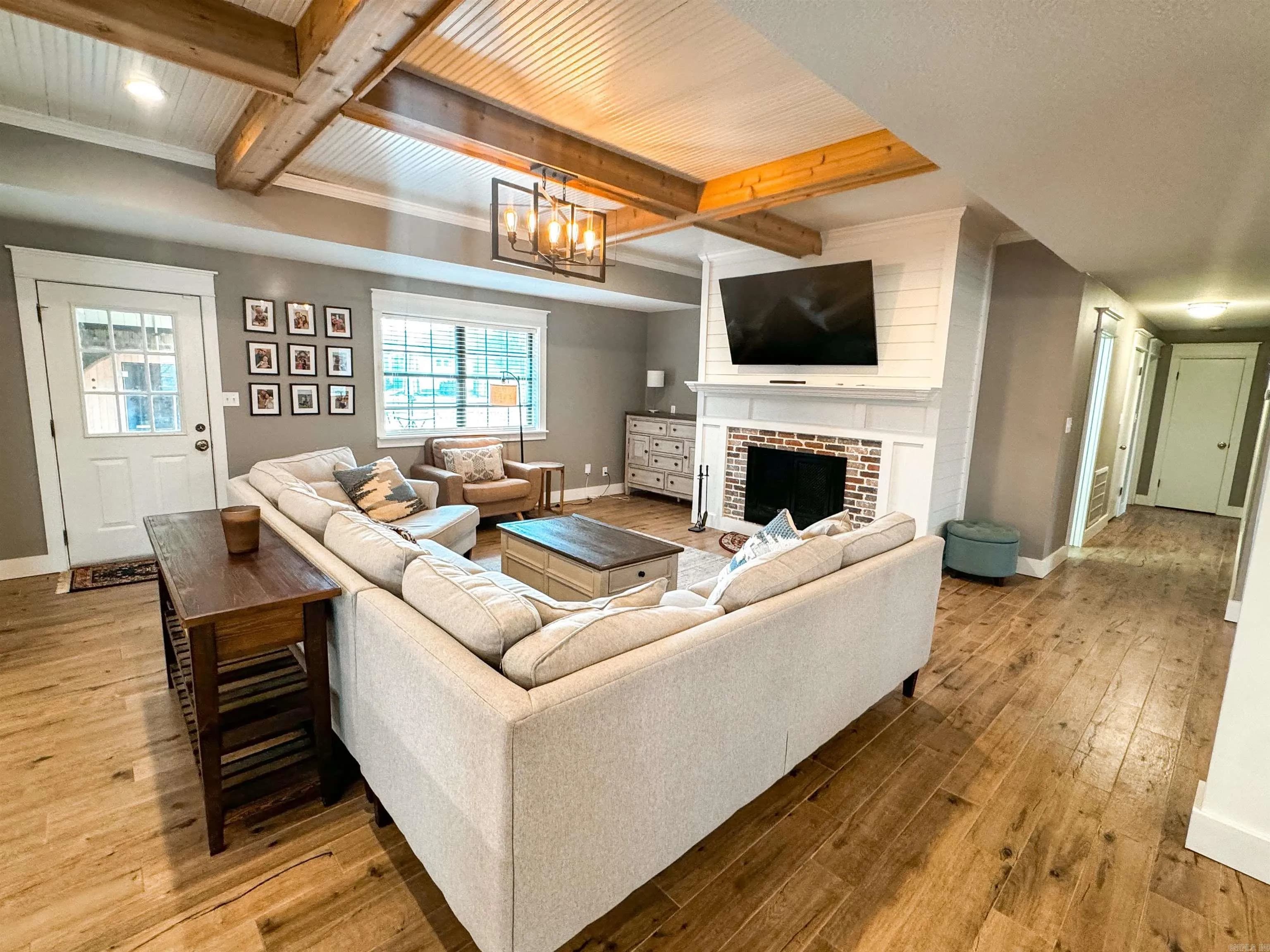 Property at 104  Red oak lane - Image 9