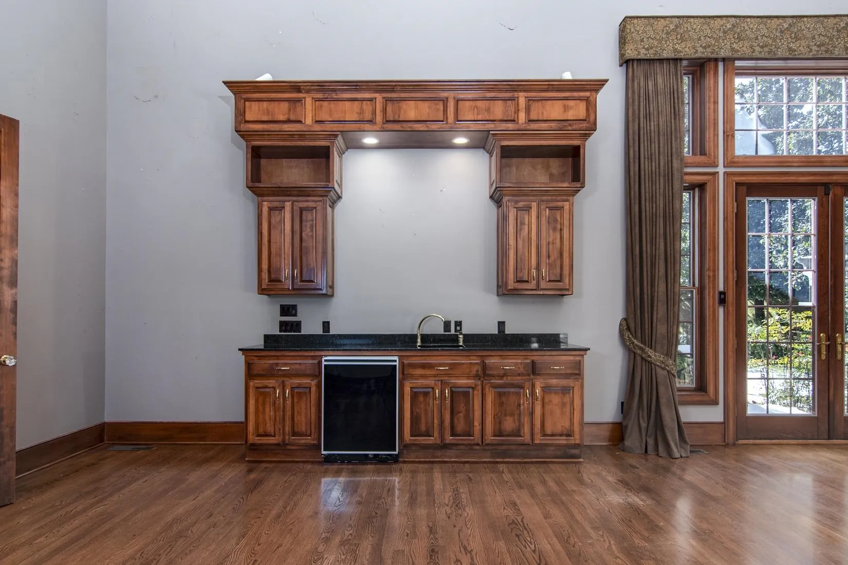 Property at 303  Hickory creek ct nw - Image 5