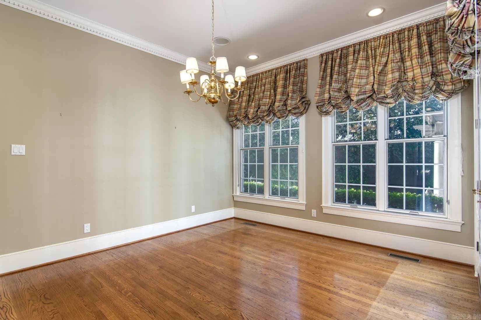 Property at 303  Hickory creek ct nw - Image 13