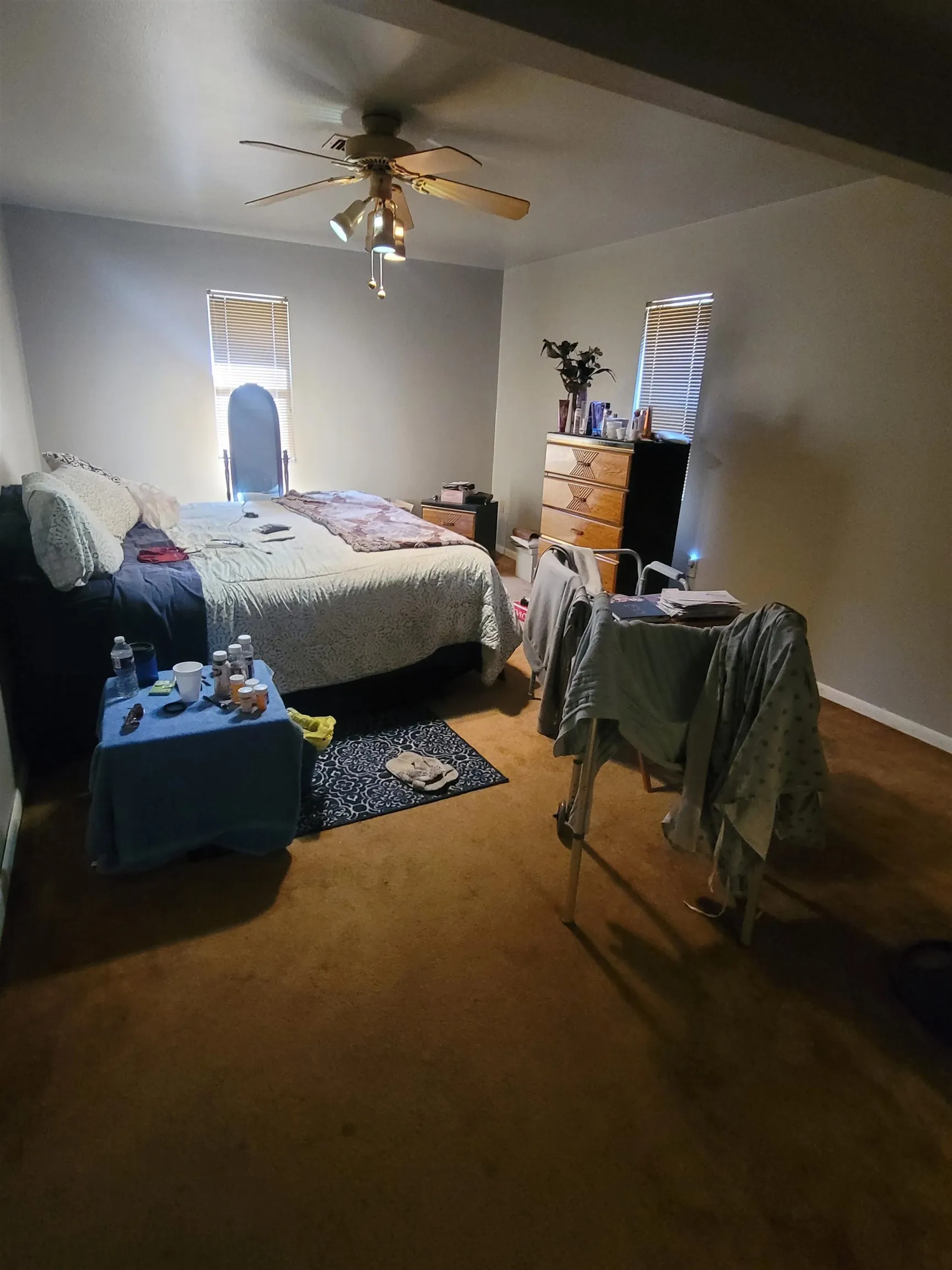 Property at 2400  Weekly - Image 7