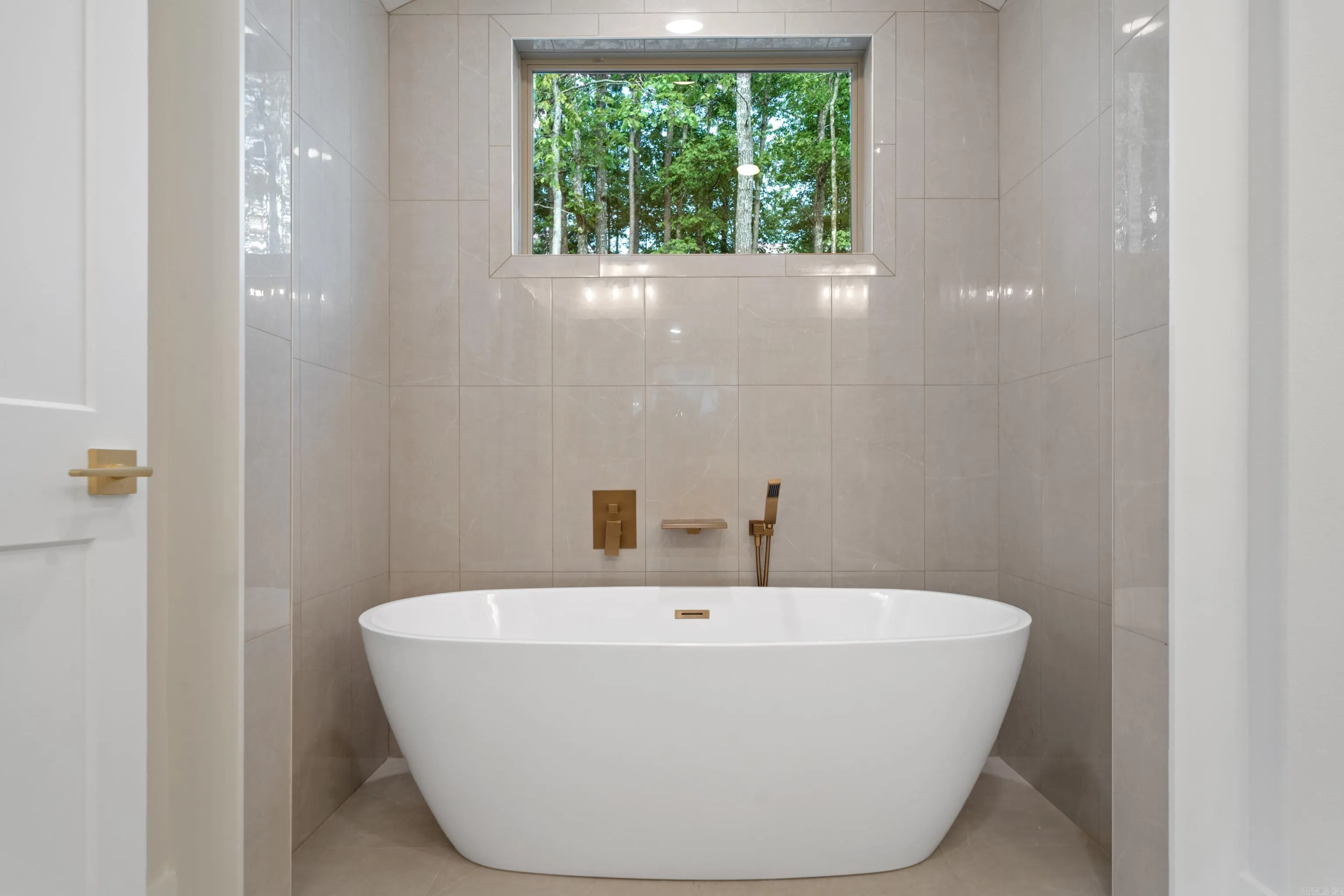 Property at 43  Loyola - Image 35