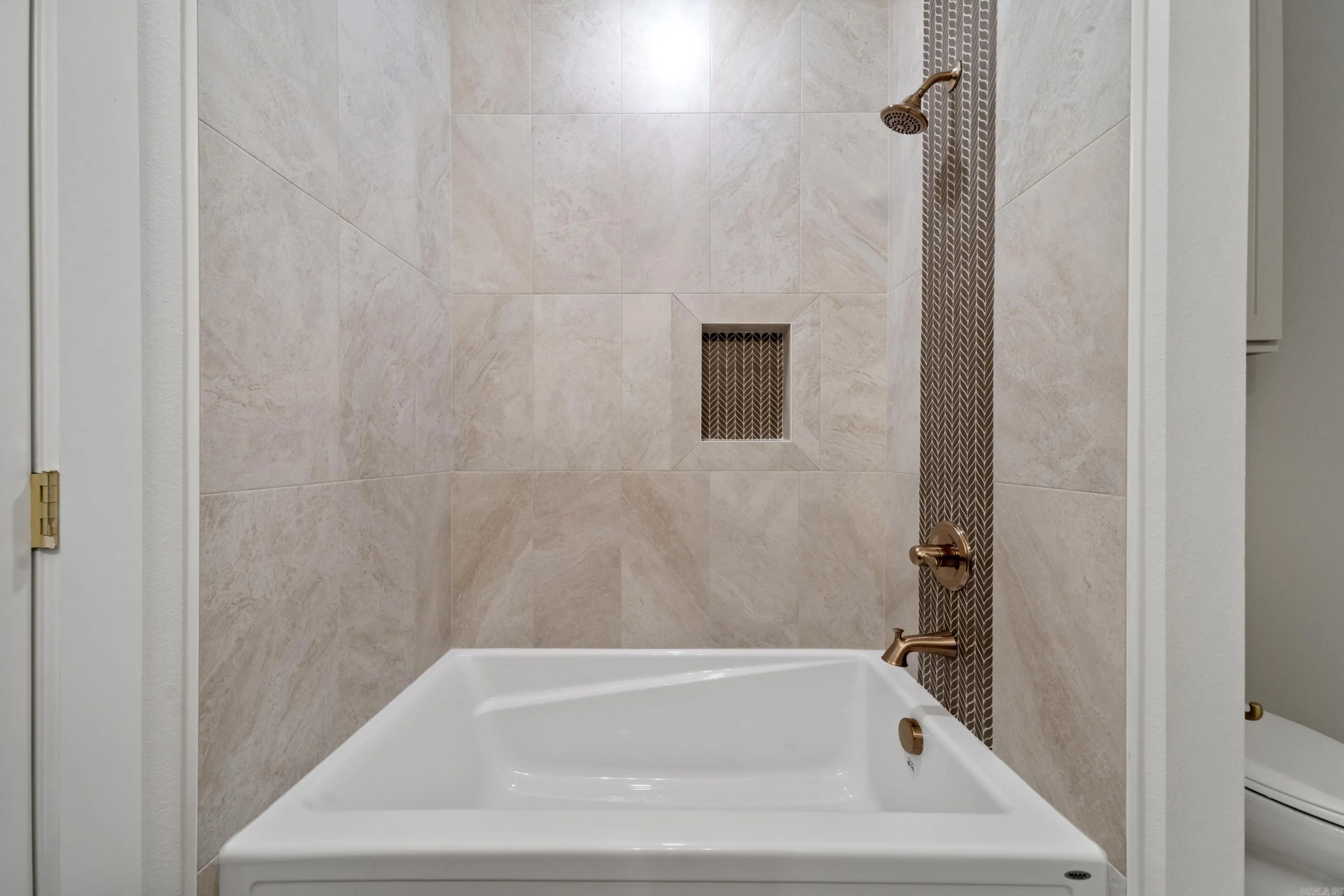 Property at 43  Loyola - Image 44