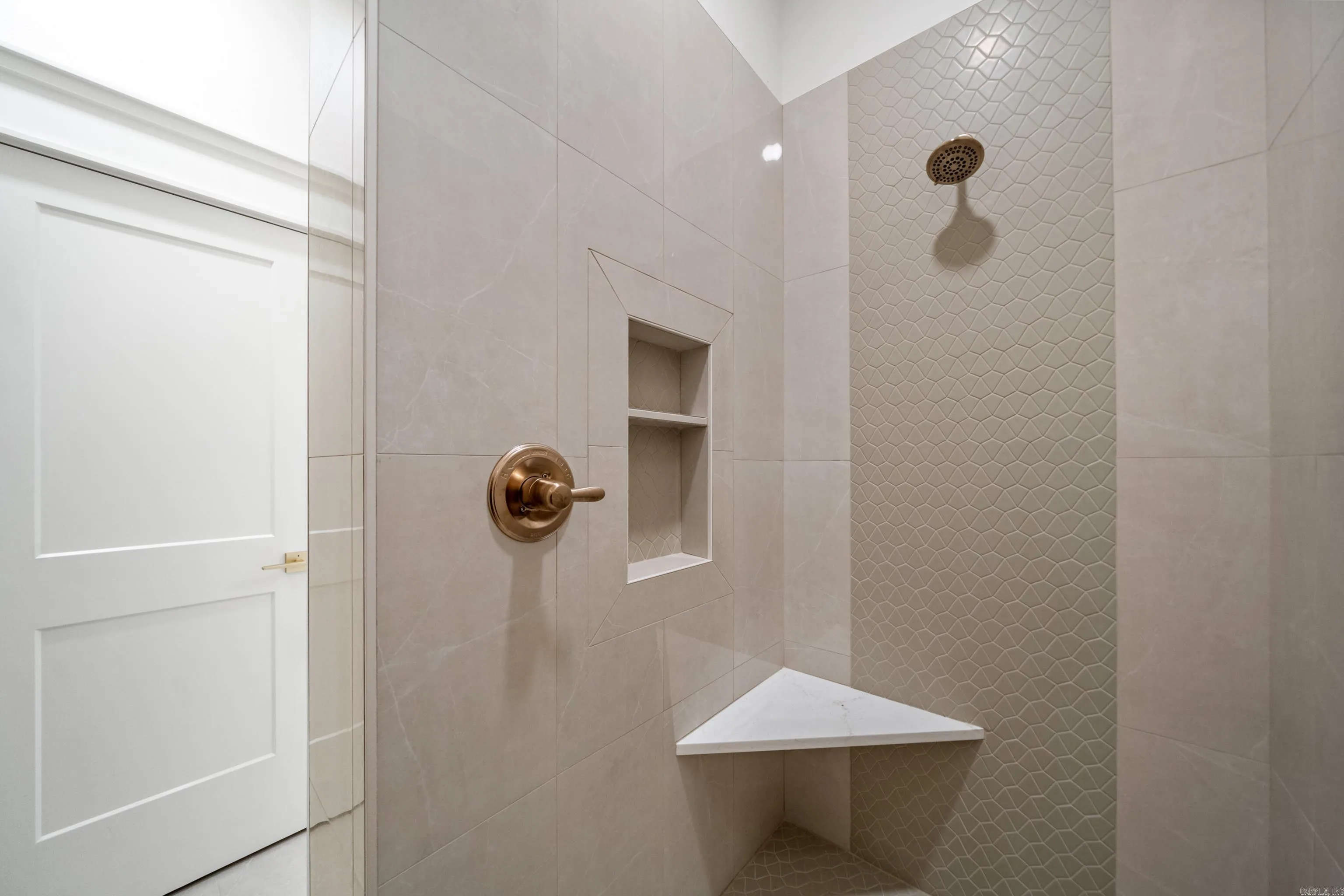 Property at 43  Loyola - Image 36