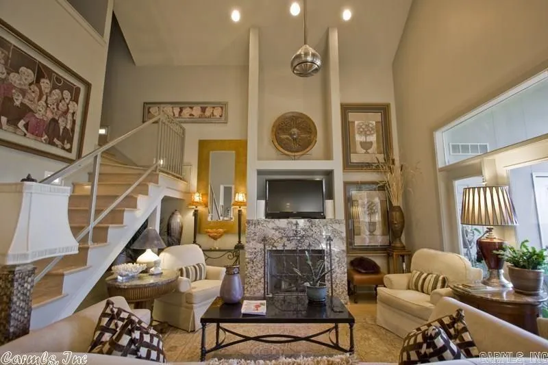Property at 100  Vallon #112 - Image 3