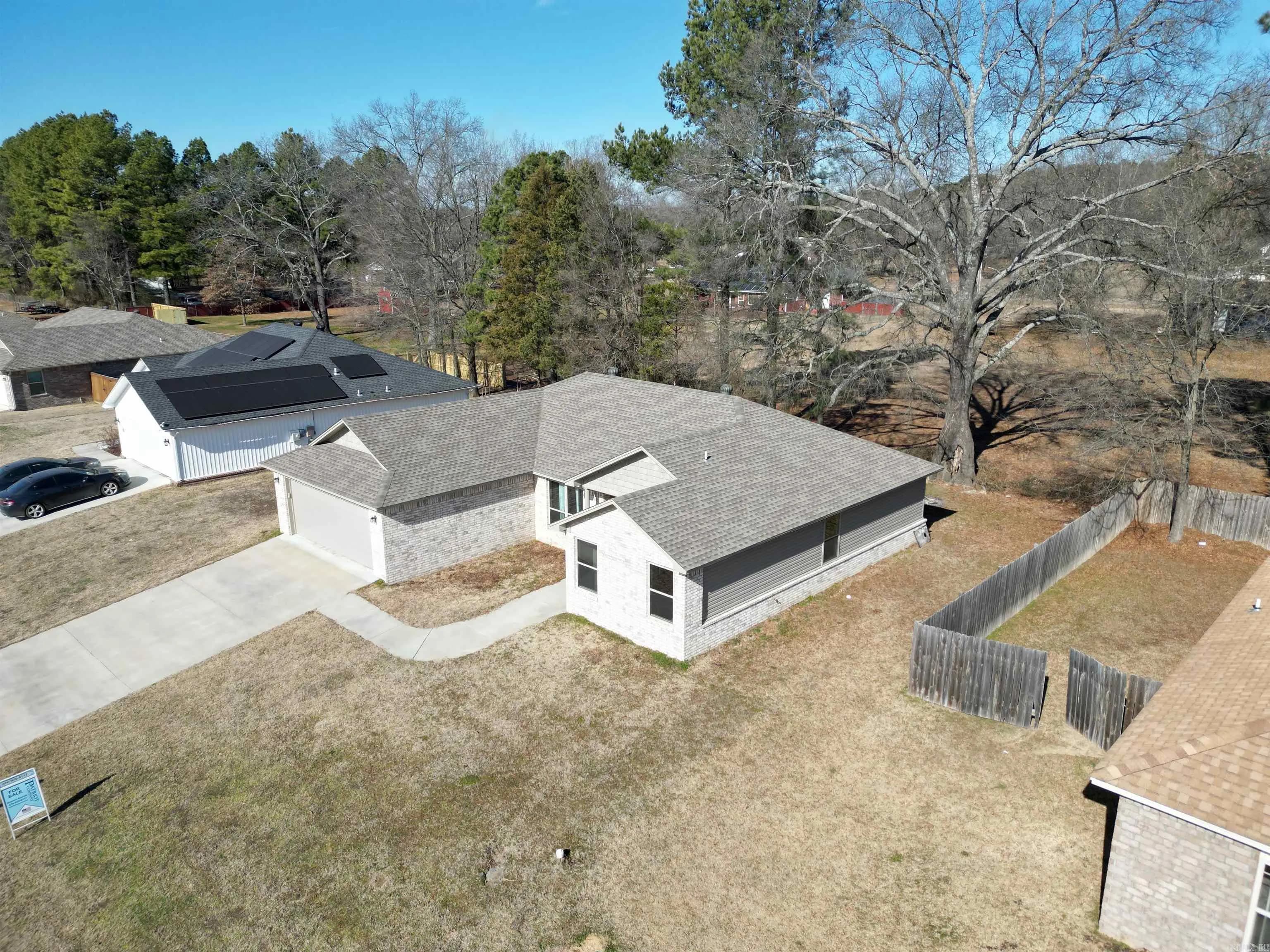 Property at 404  Willow oak - Image 20