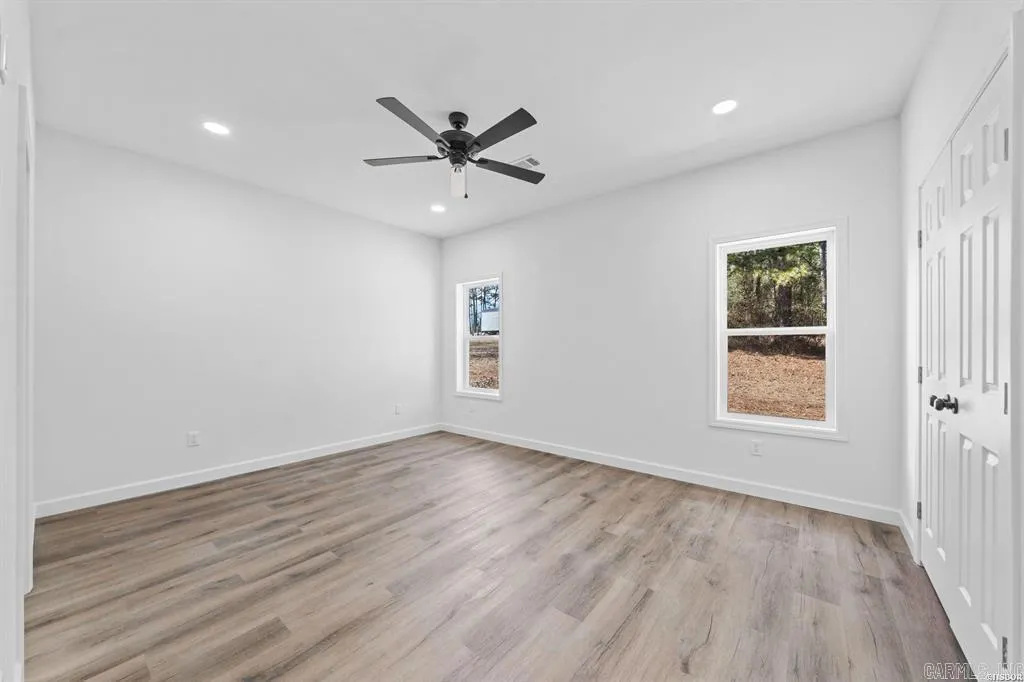 Property at 104  Zealplumb - Image 23