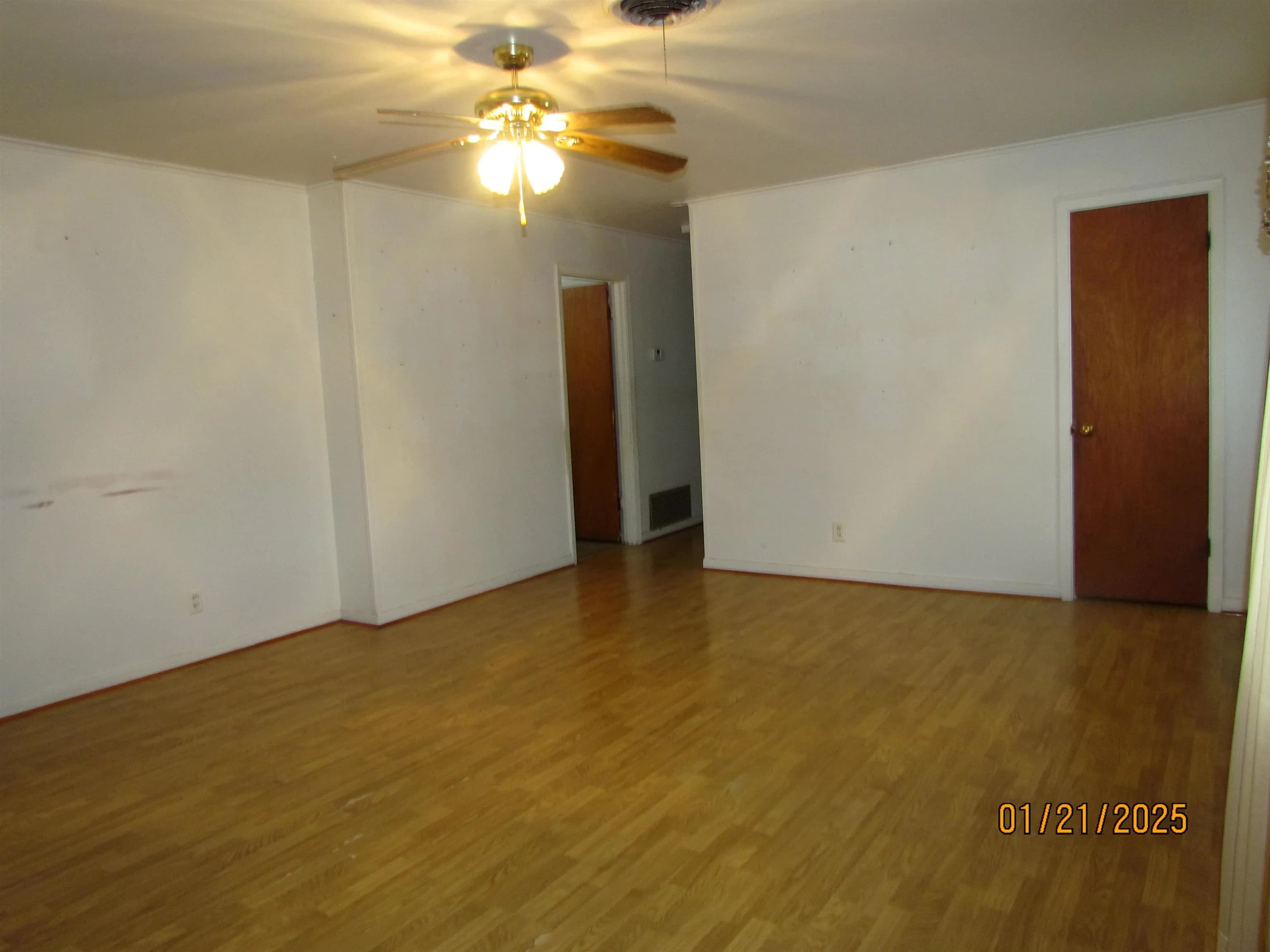 Property at 1104  Parkway - Image 13