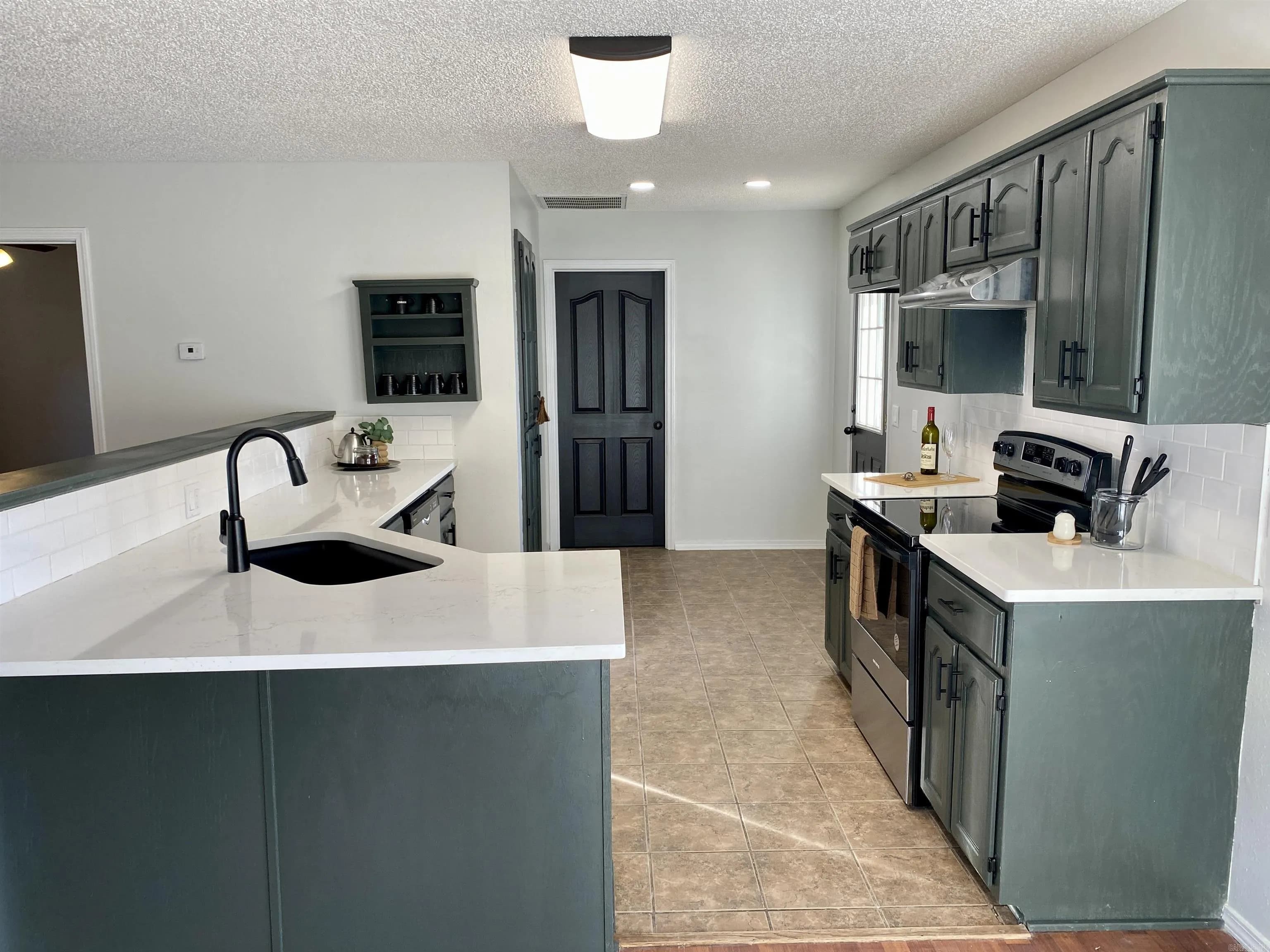 Property at 908  Mill road - Image 9