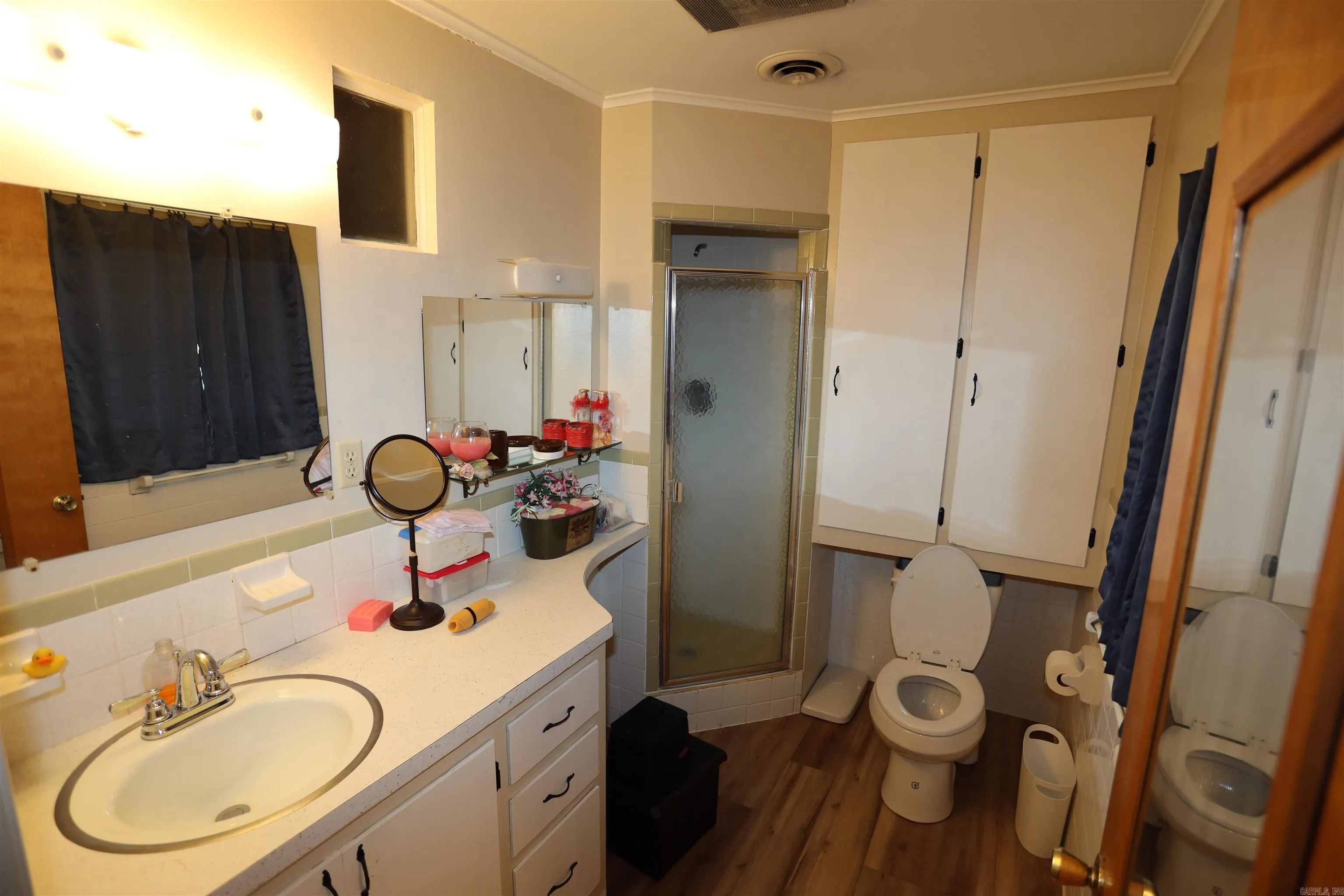Property at 609 E Cedar - Image 24