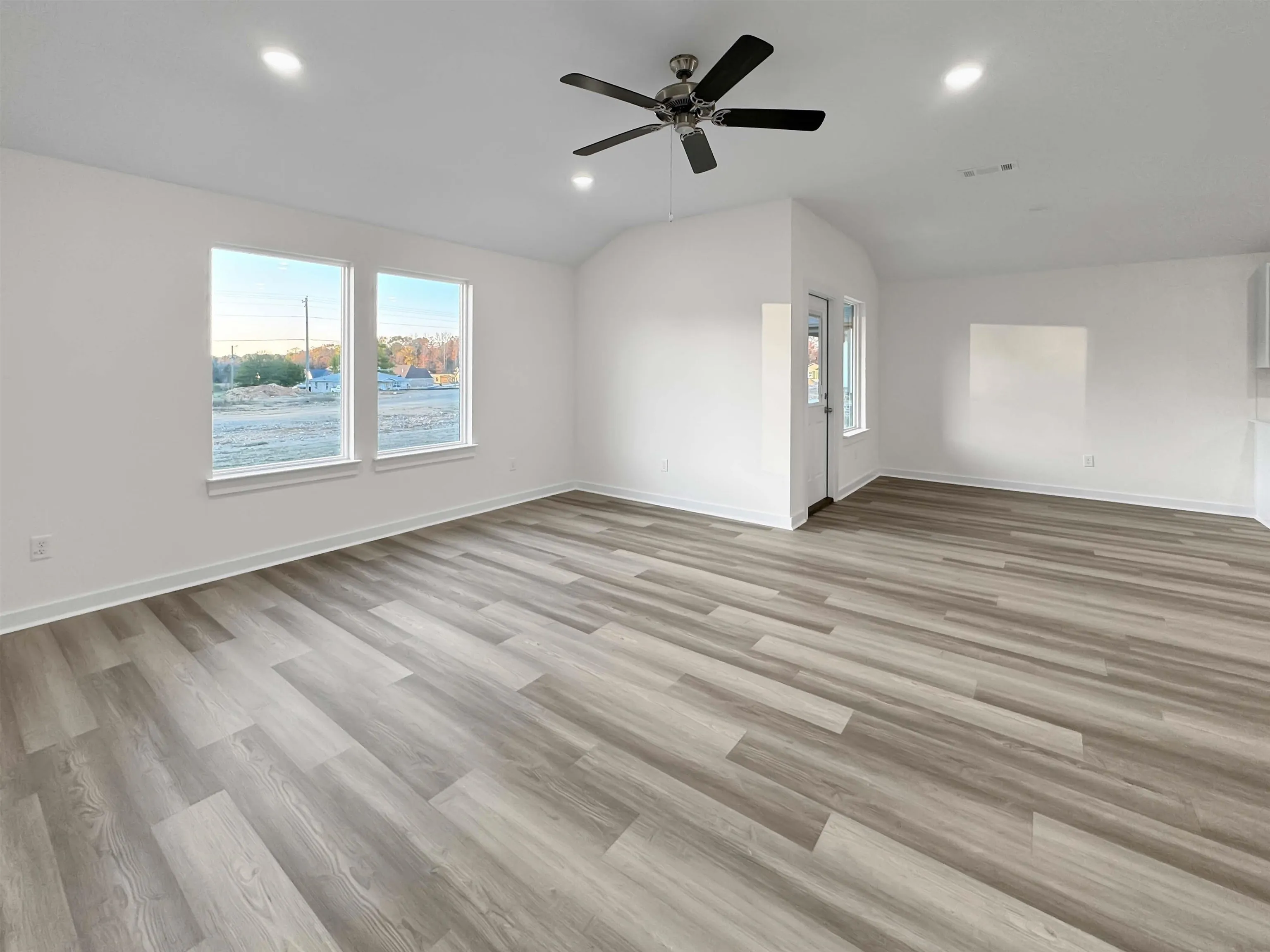 Property at 4344  Sloan - Image 8