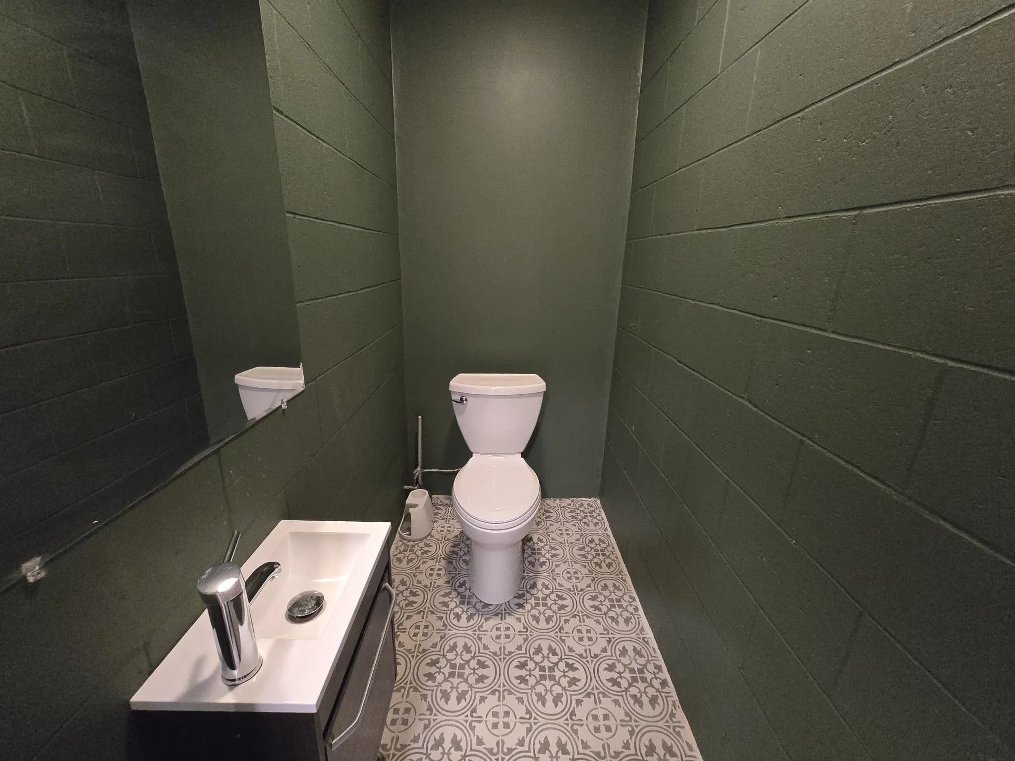 Property at 2103  Wright - Image 14