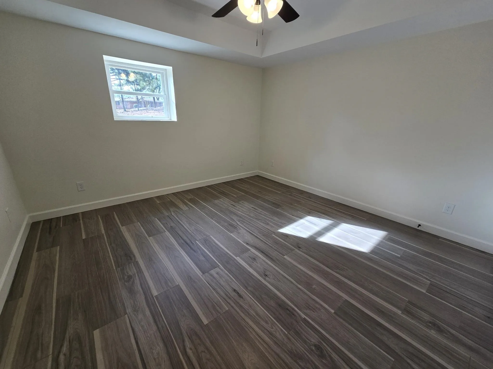 Property at 2103  Wright - Image 12