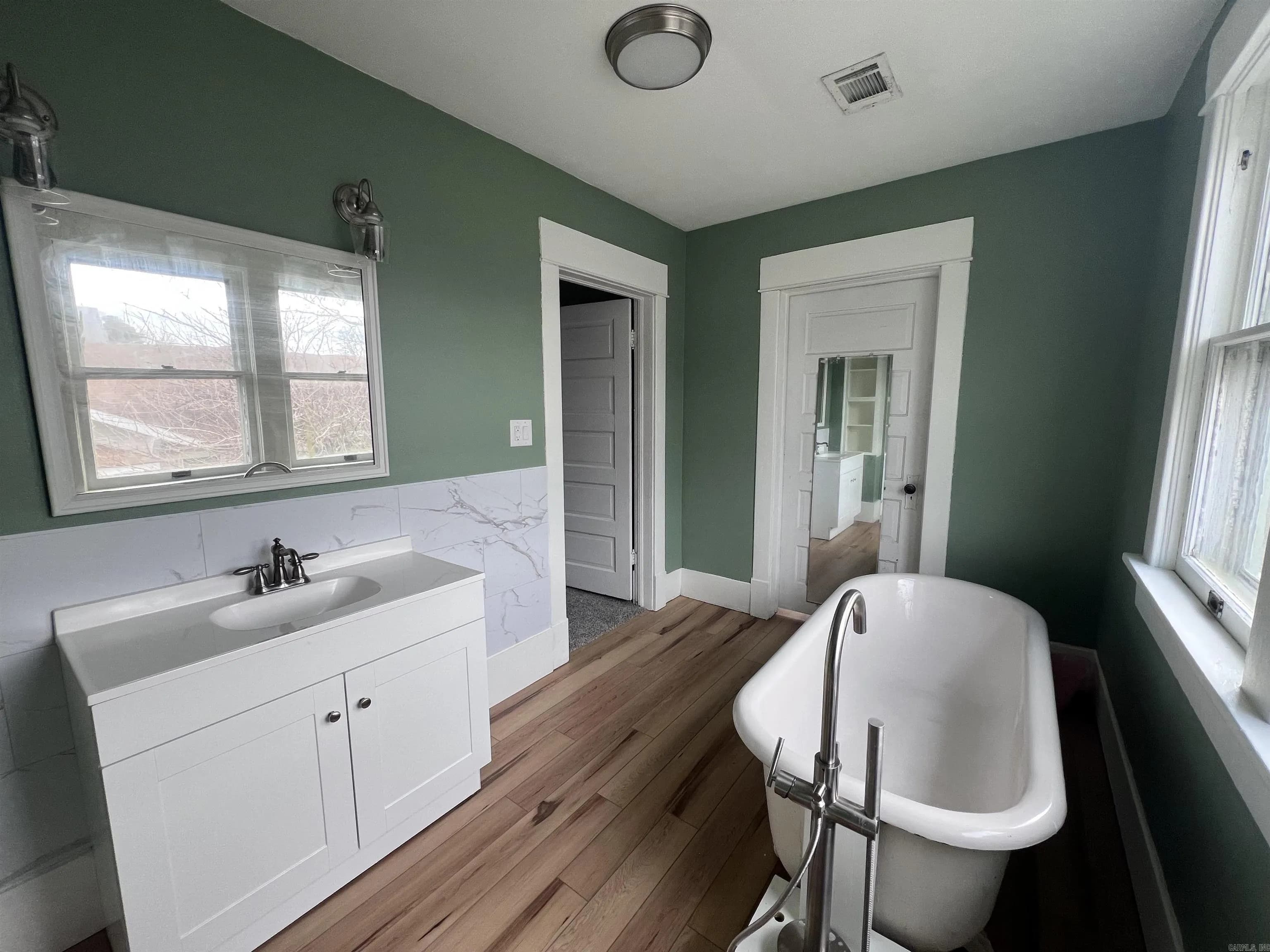 Property at 400 W Poplar - Image 12
