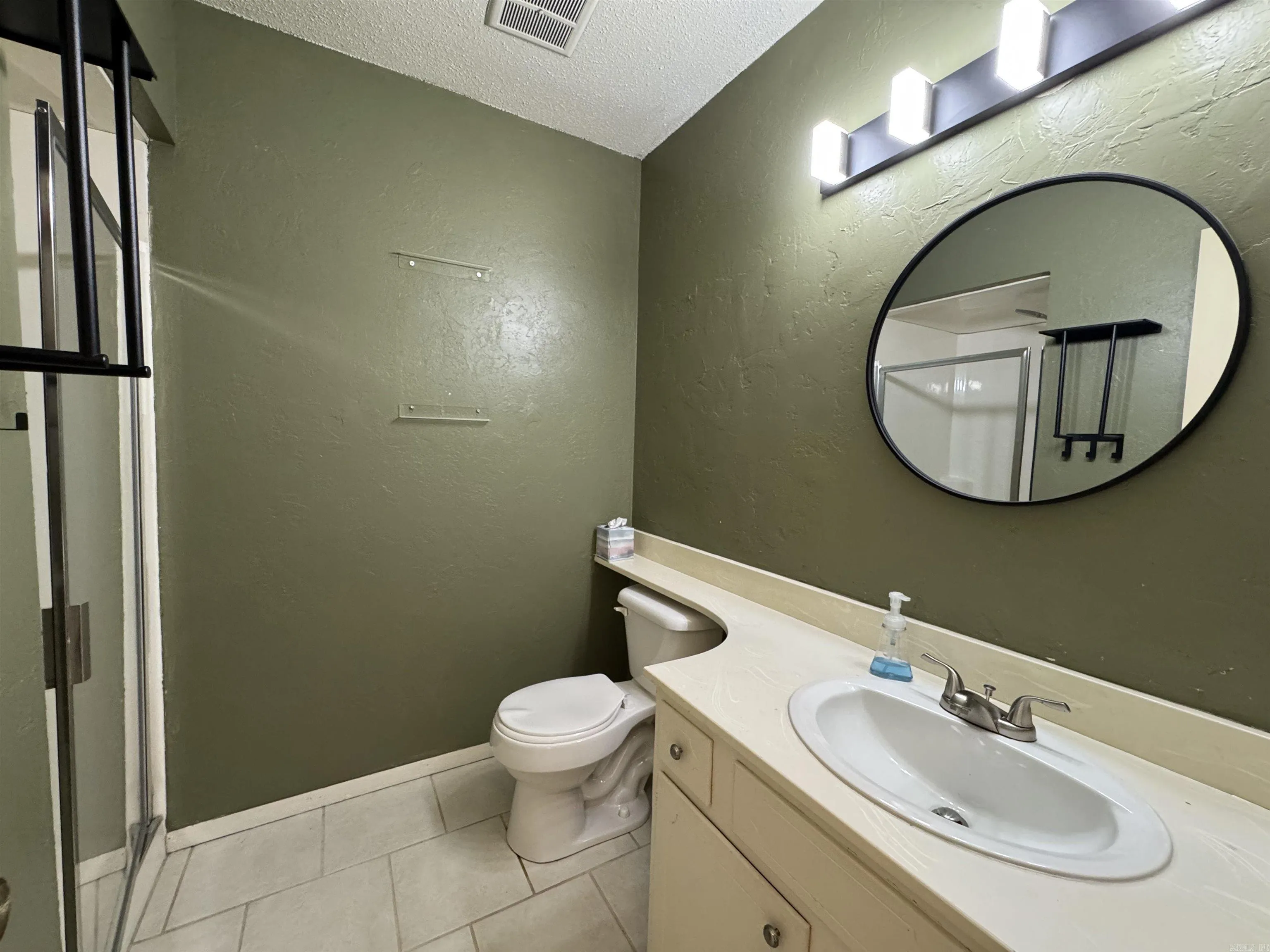 Property at 1127  Twin points  Unit C, C - Image 15