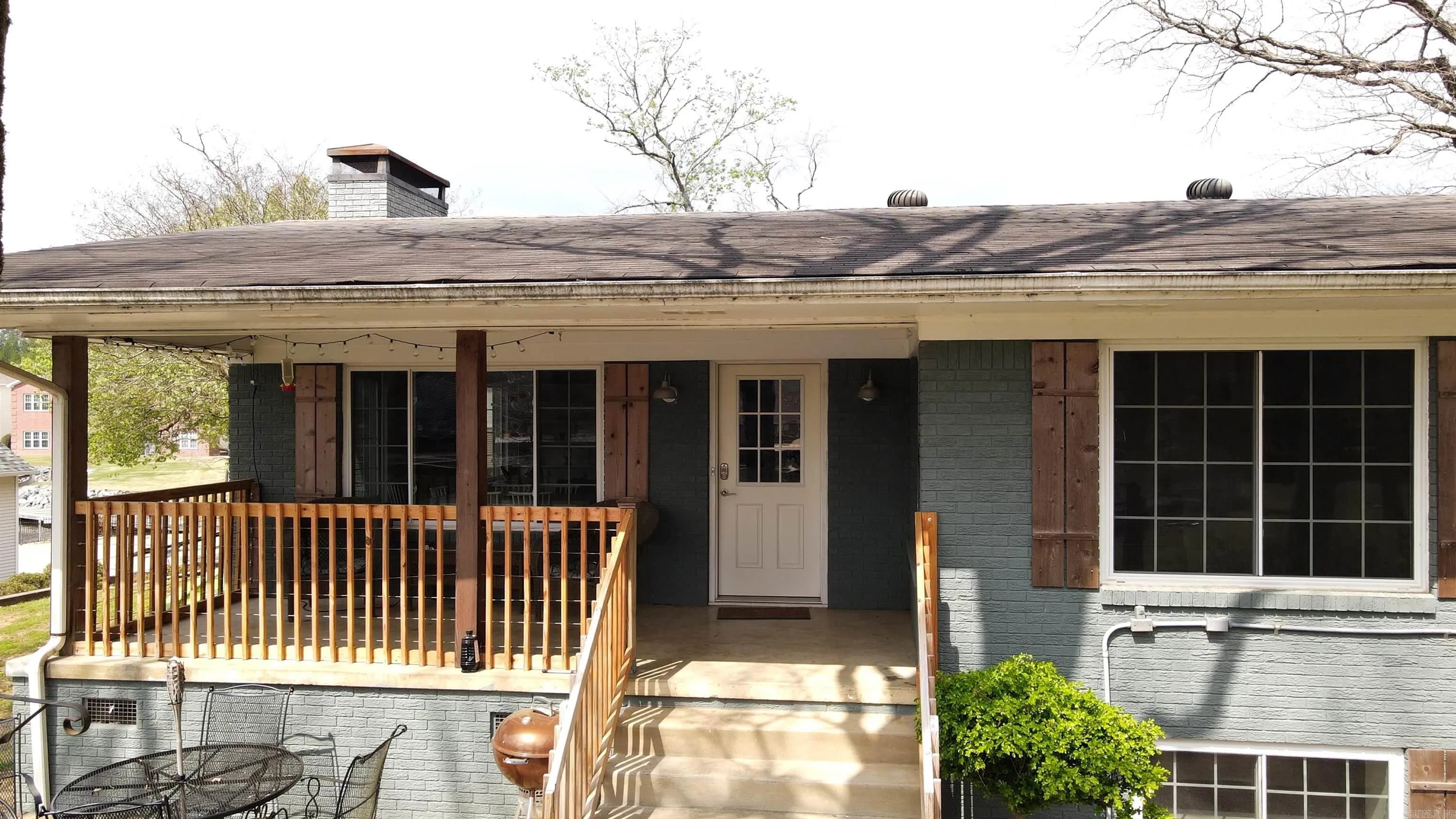 Property at 189  Bayshore - Image 15