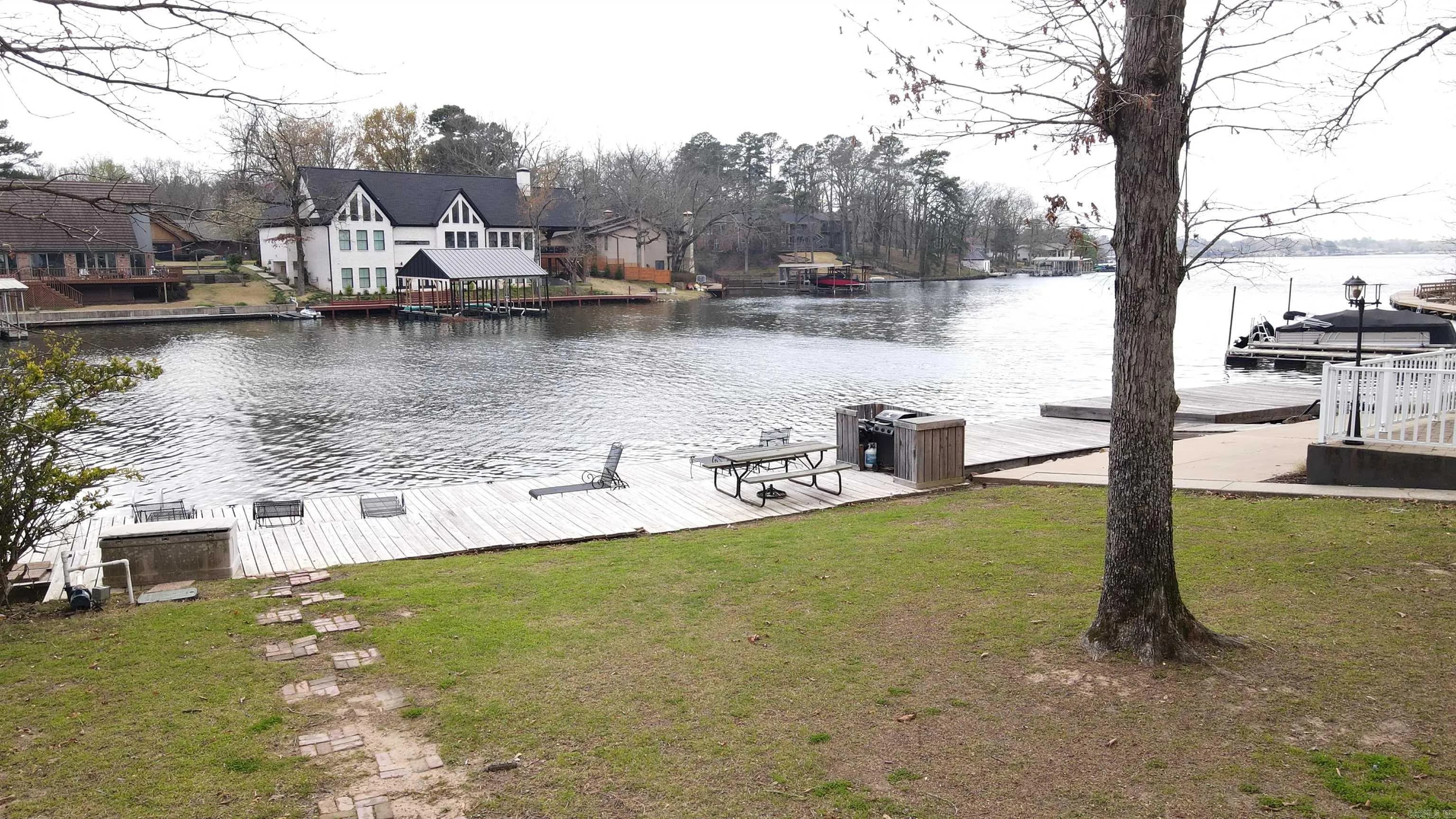 Property at 189  Bayshore - Image 8